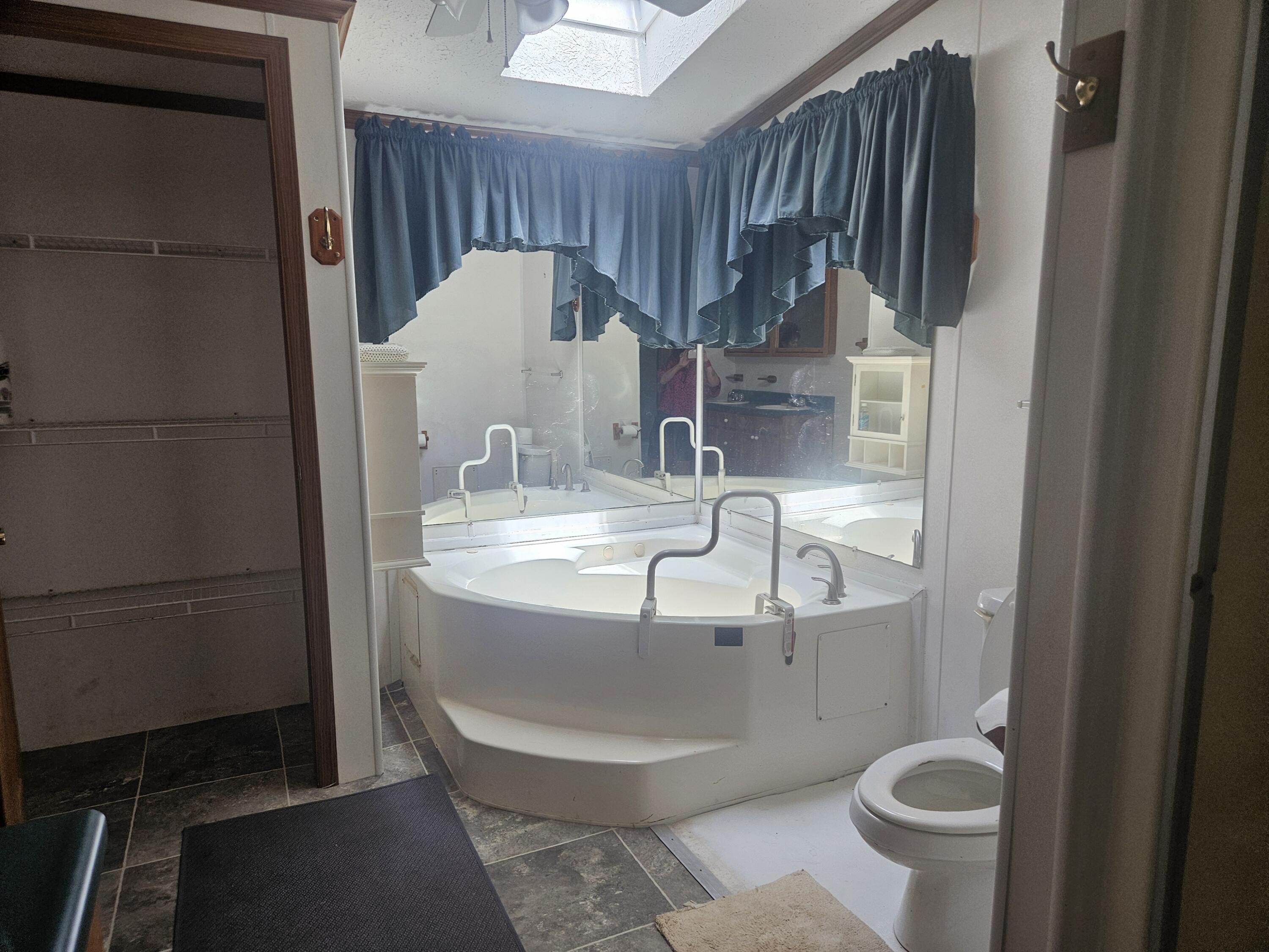 main property photo 32