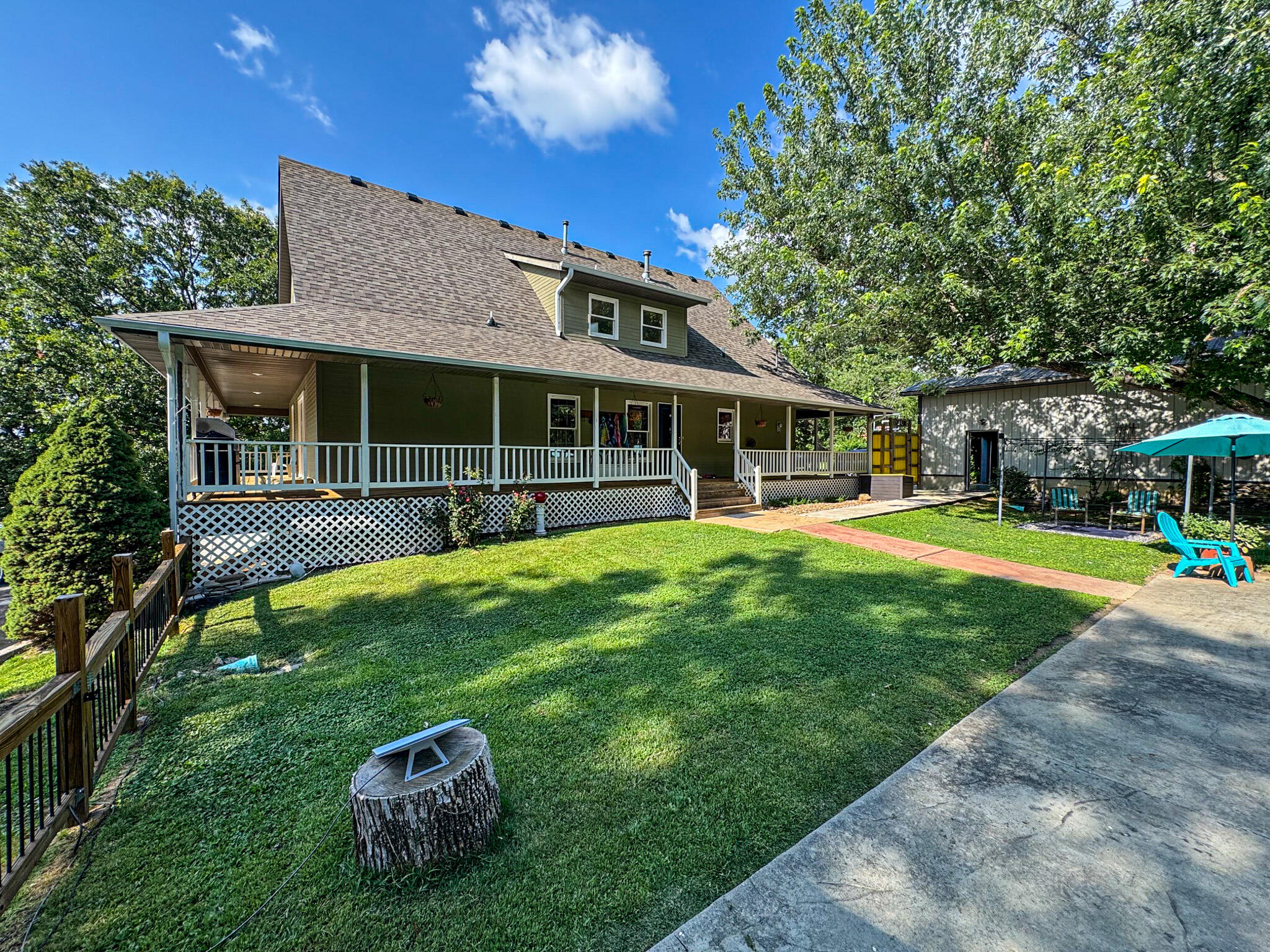 main property photo 14
