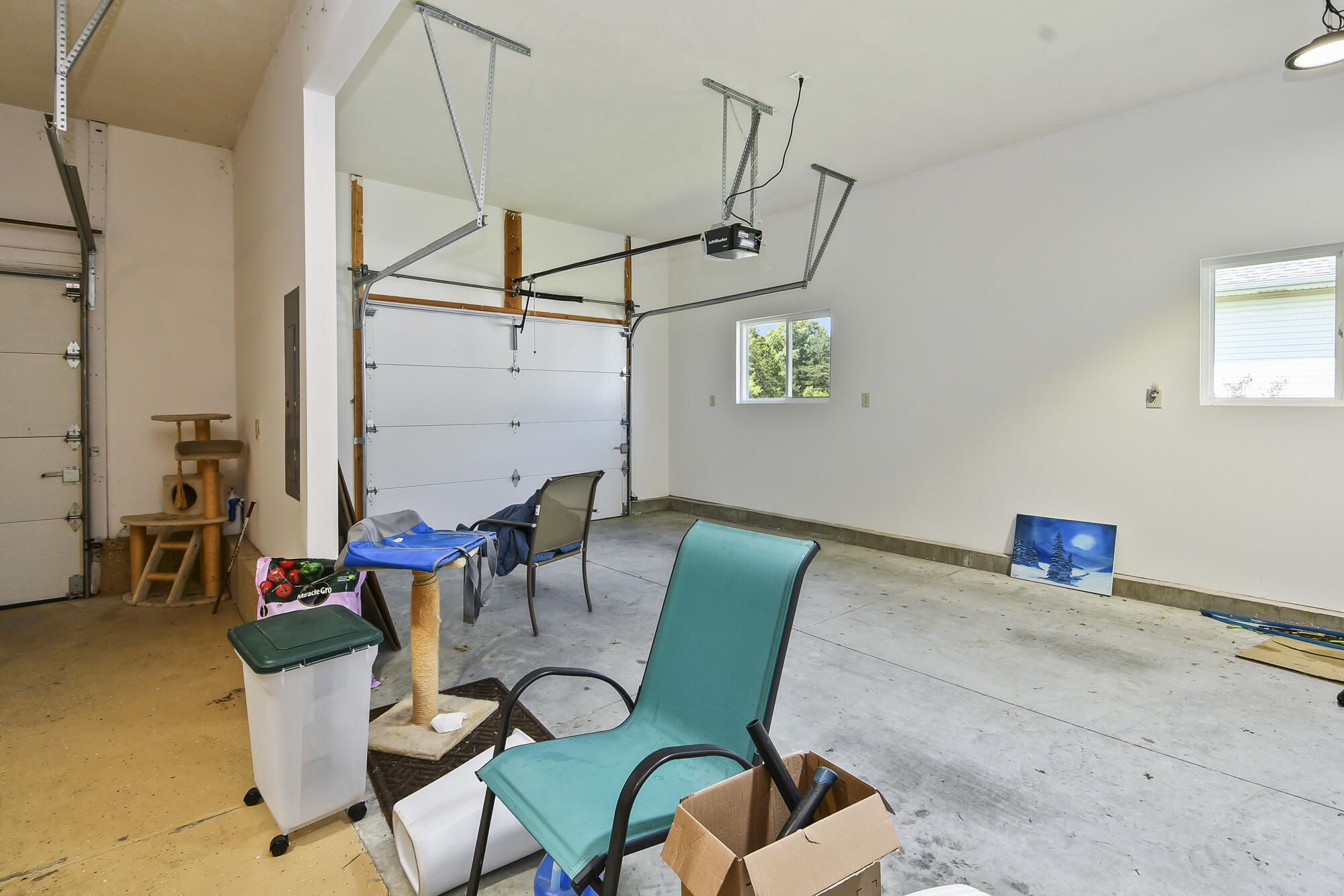 main property photo 57