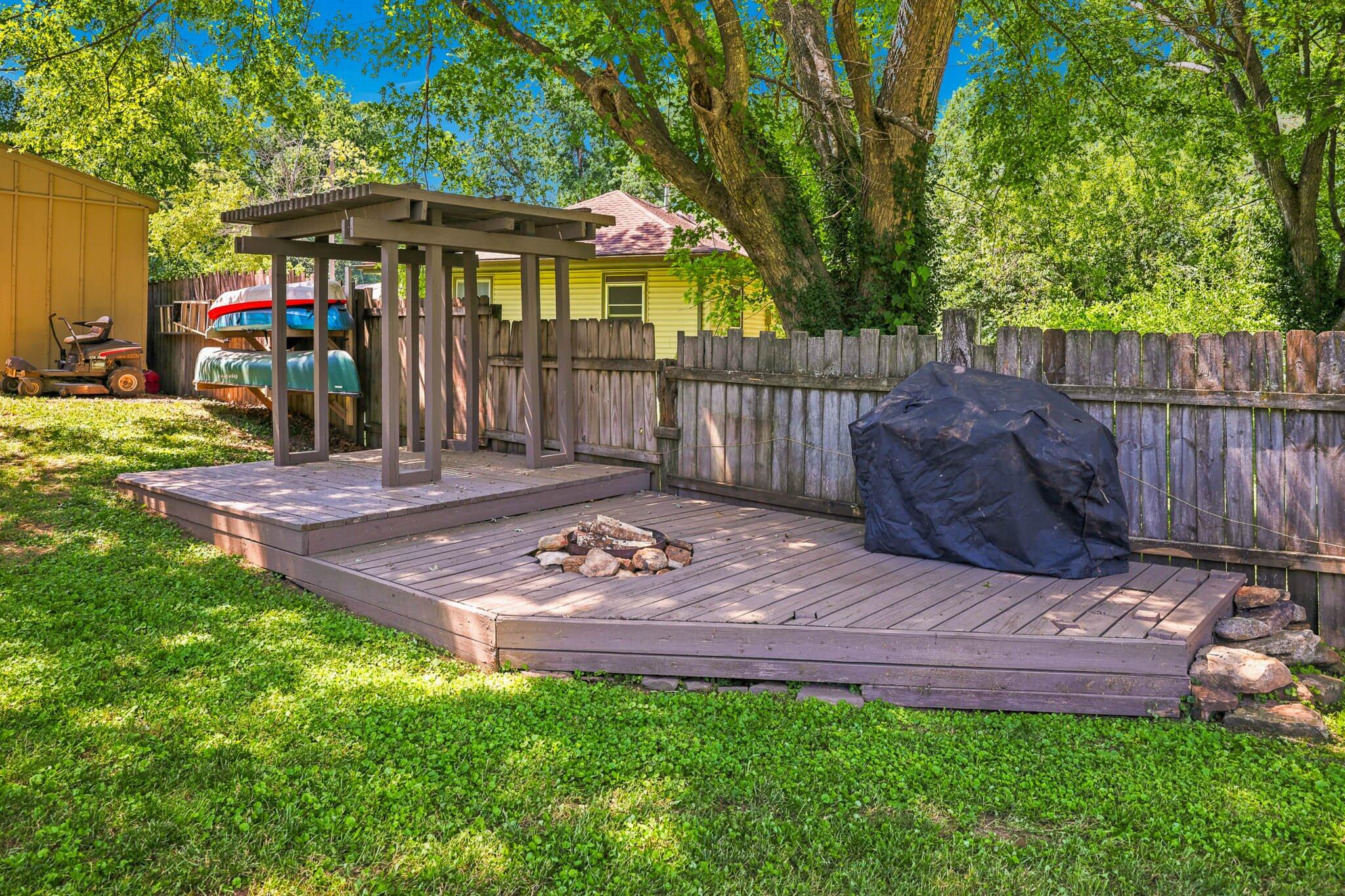 main property photo 32