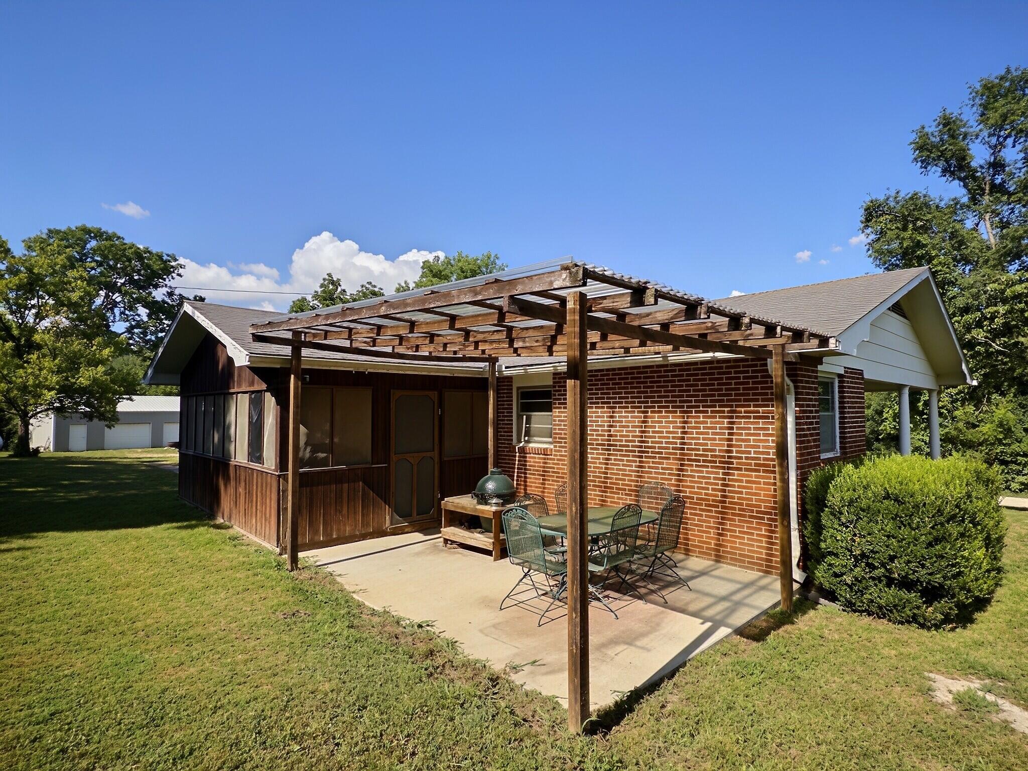 main property photo 30
