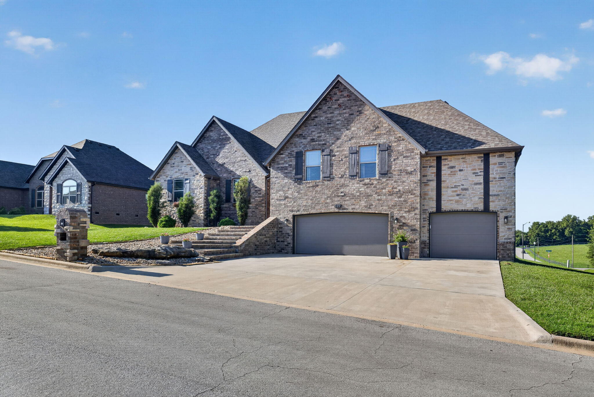 main property photo 78