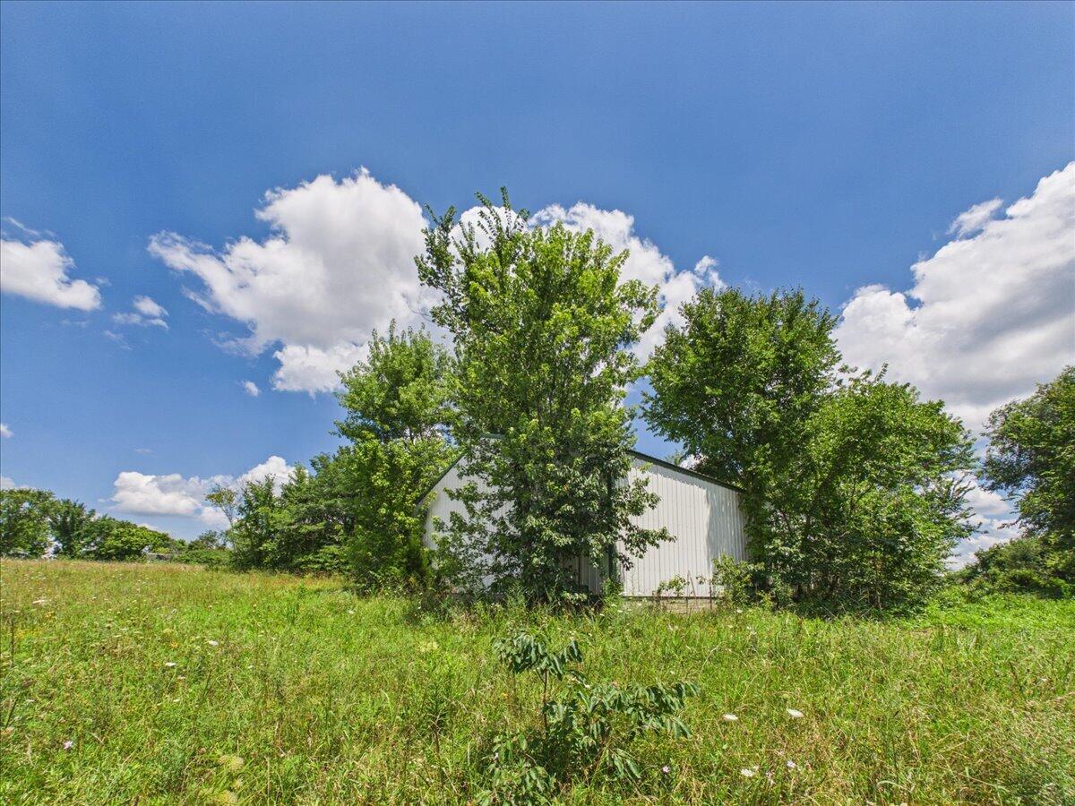 main property photo 39