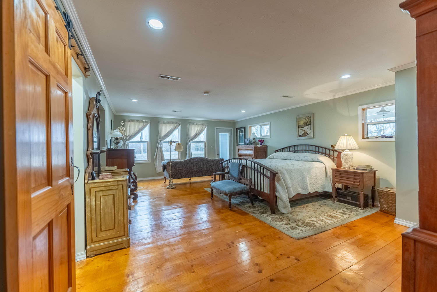 main property photo 21