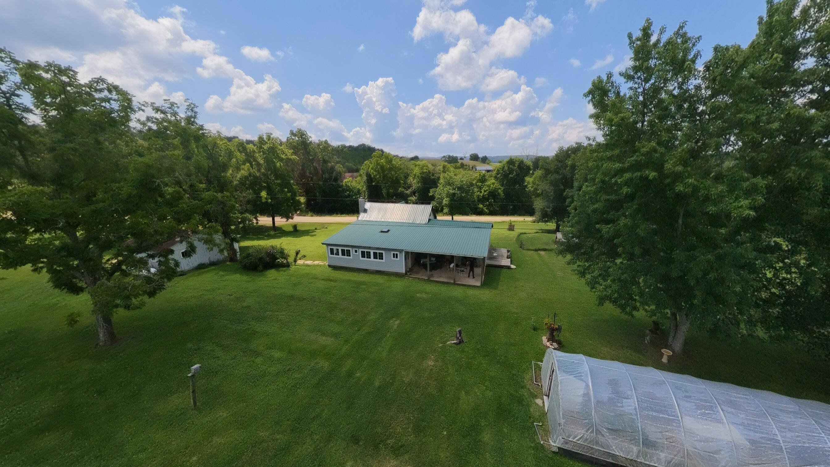 main property photo 40