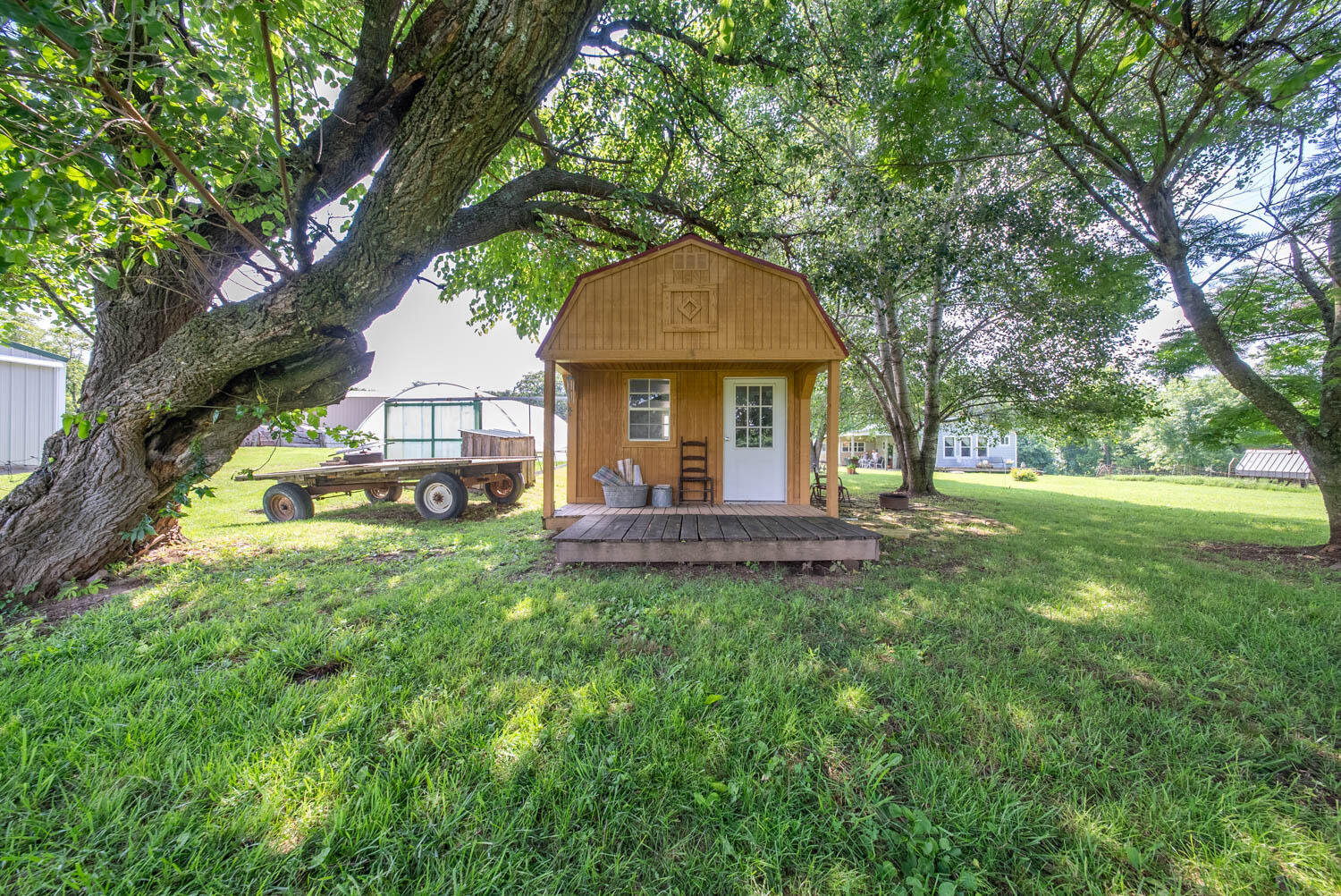 main property photo 41