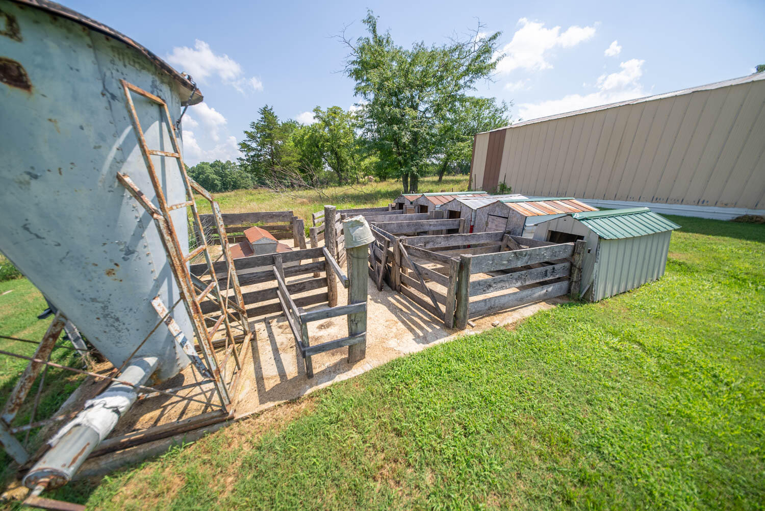 main property photo 45