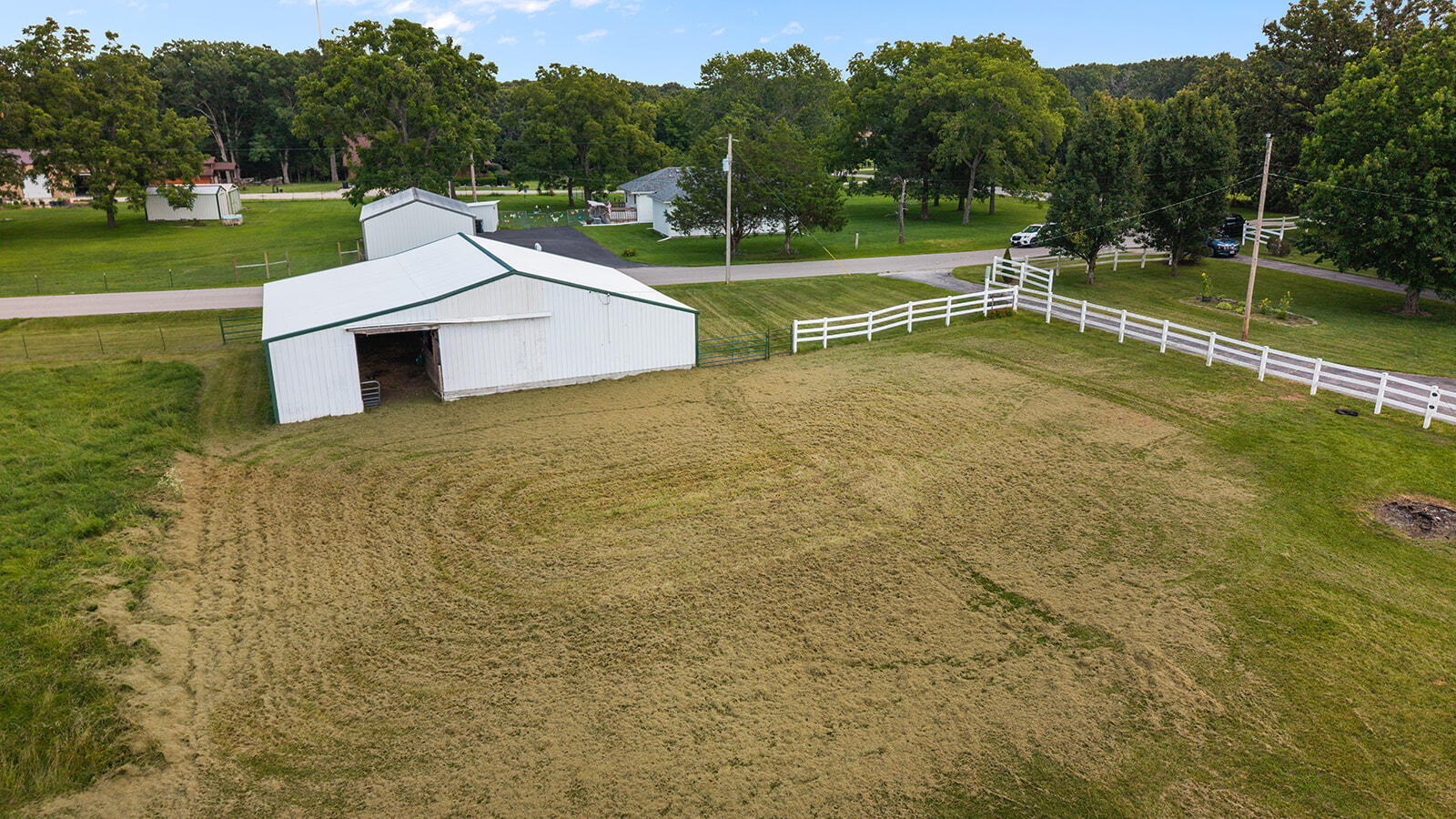 main property photo 25