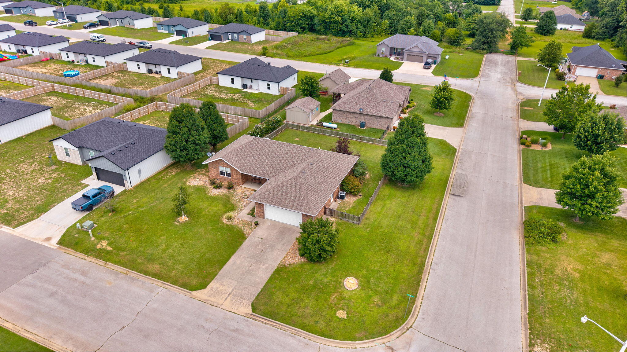 main property photo 39