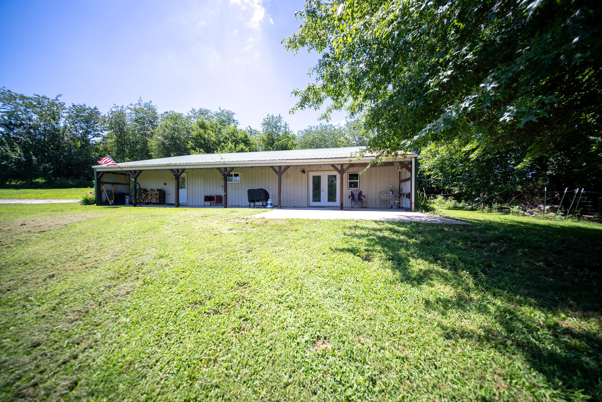 main property photo 3