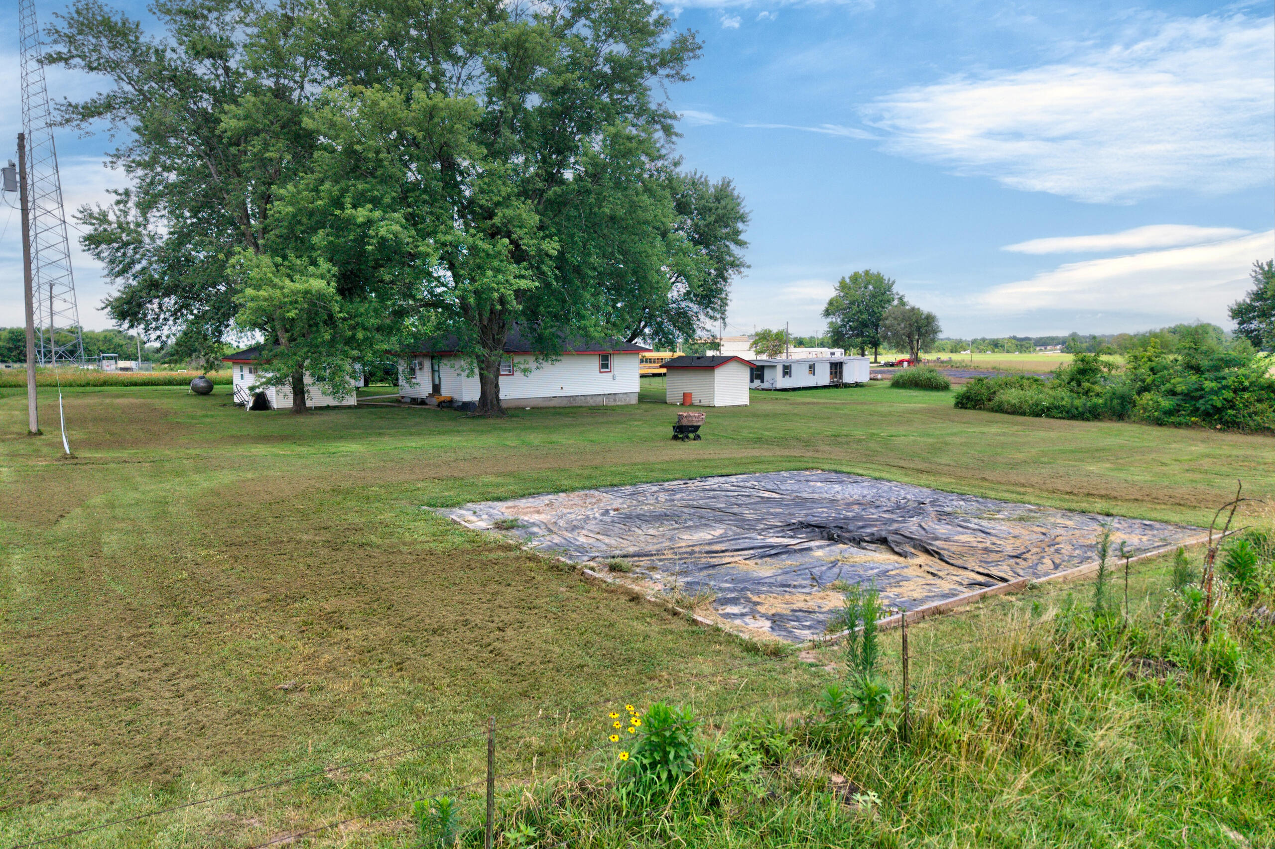 main property photo 36