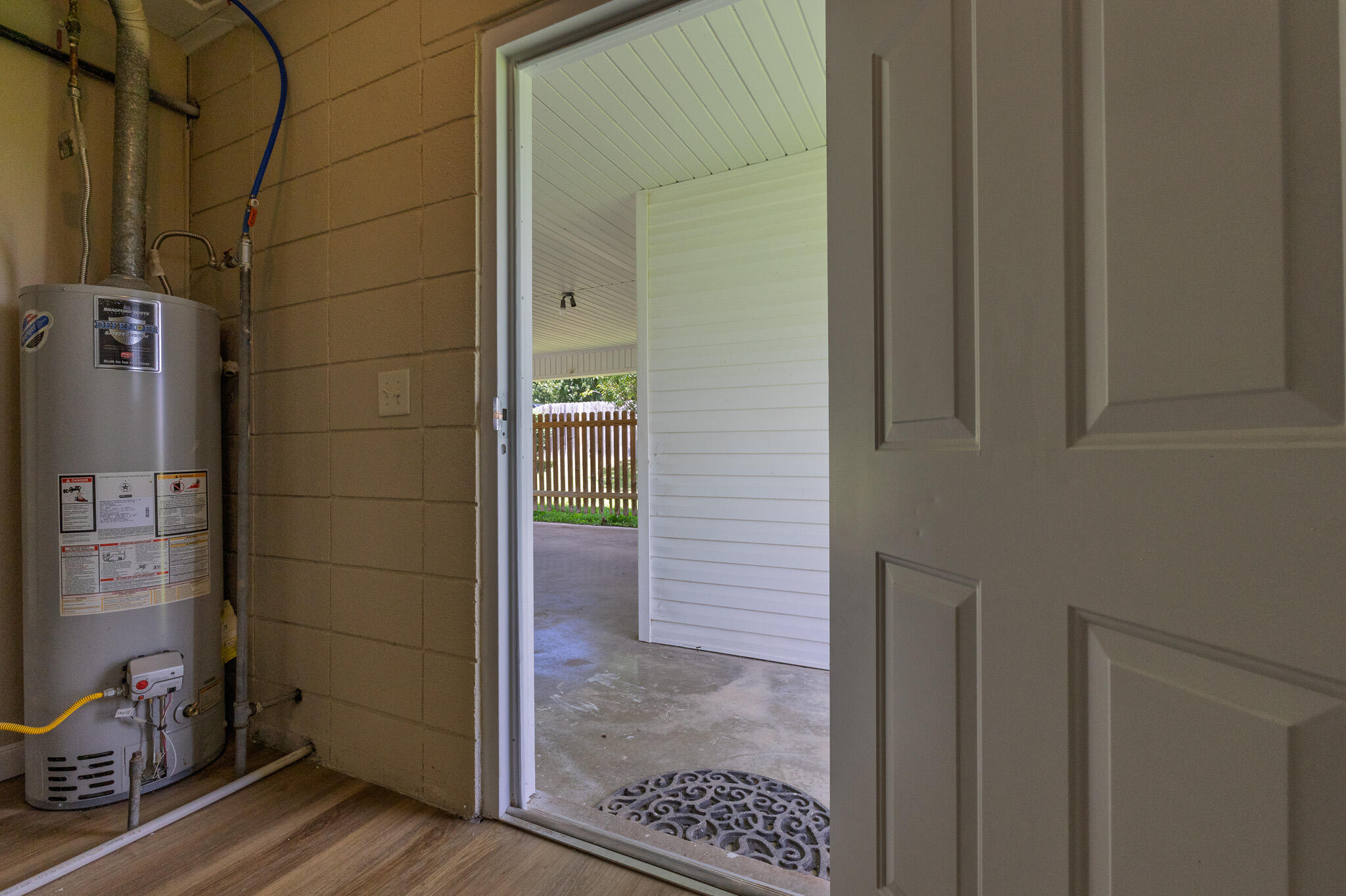main property photo 15