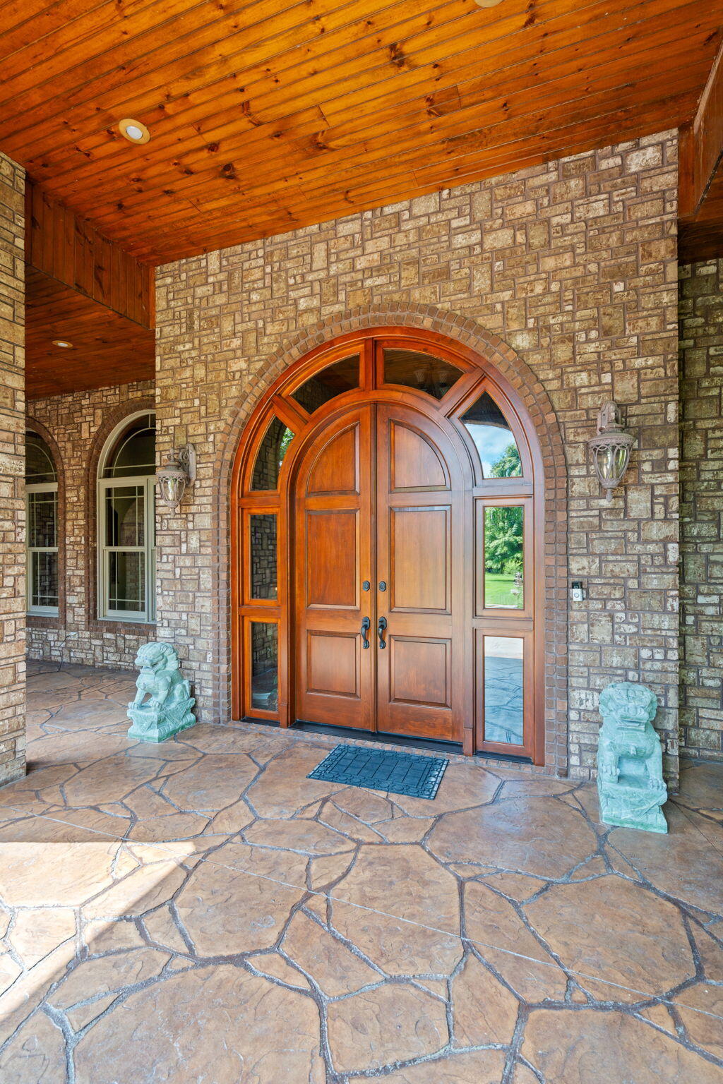 main property photo 9