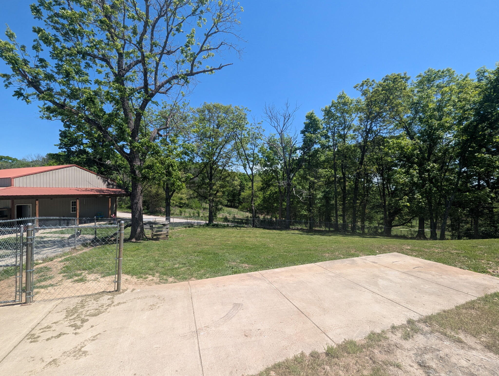 main property photo 30