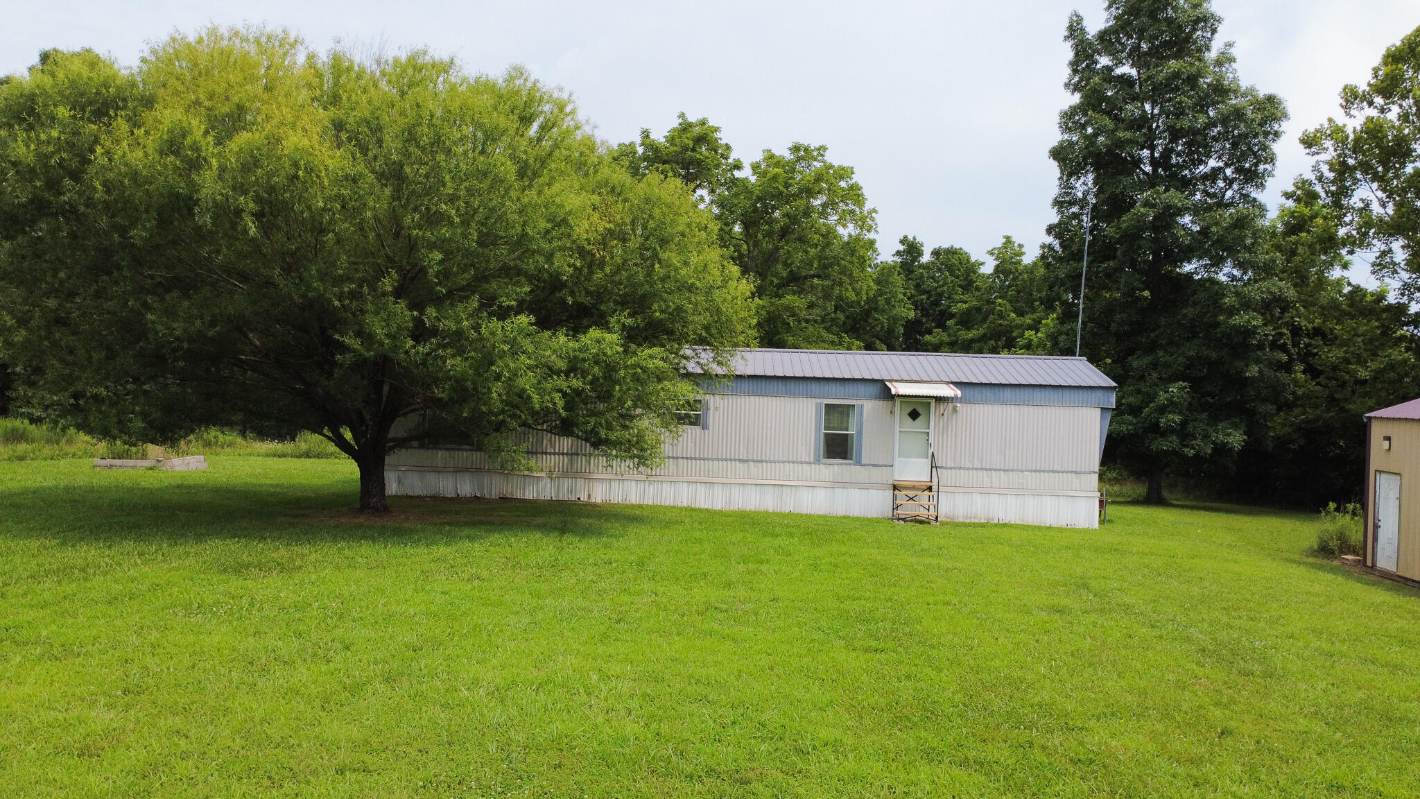 main property photo 8