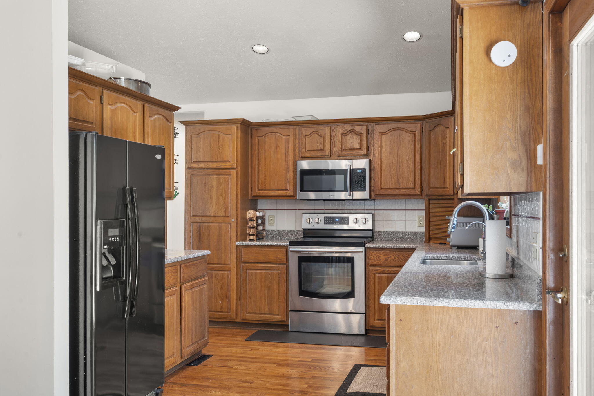 main property photo 15
