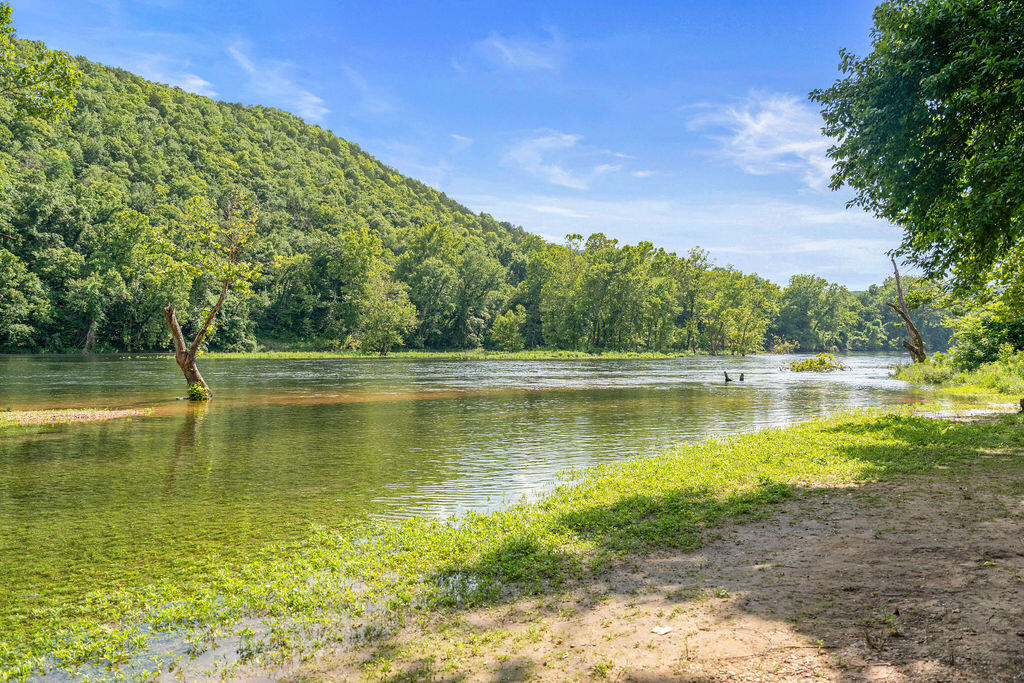 main property photo 32