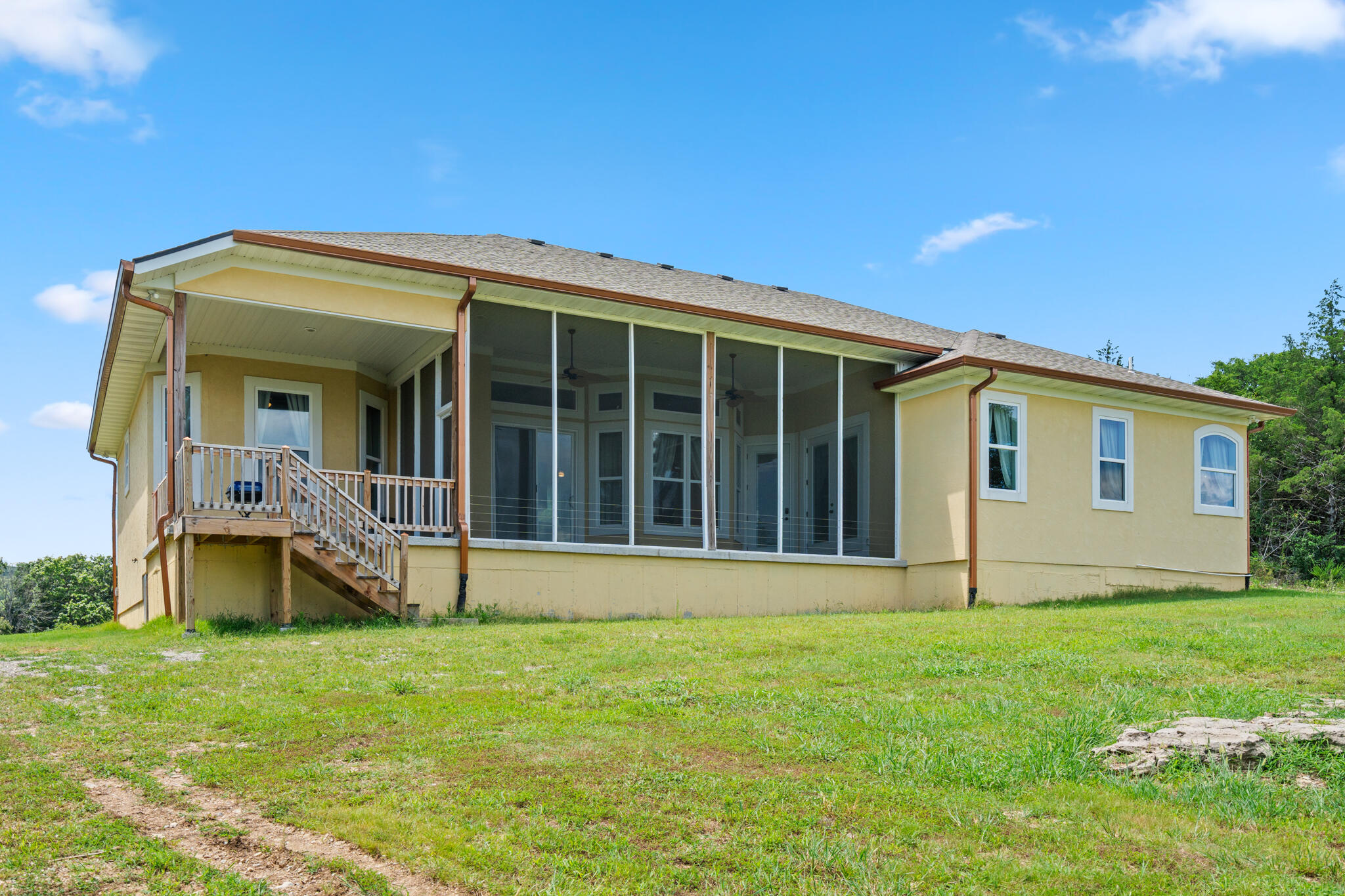 main property photo 29