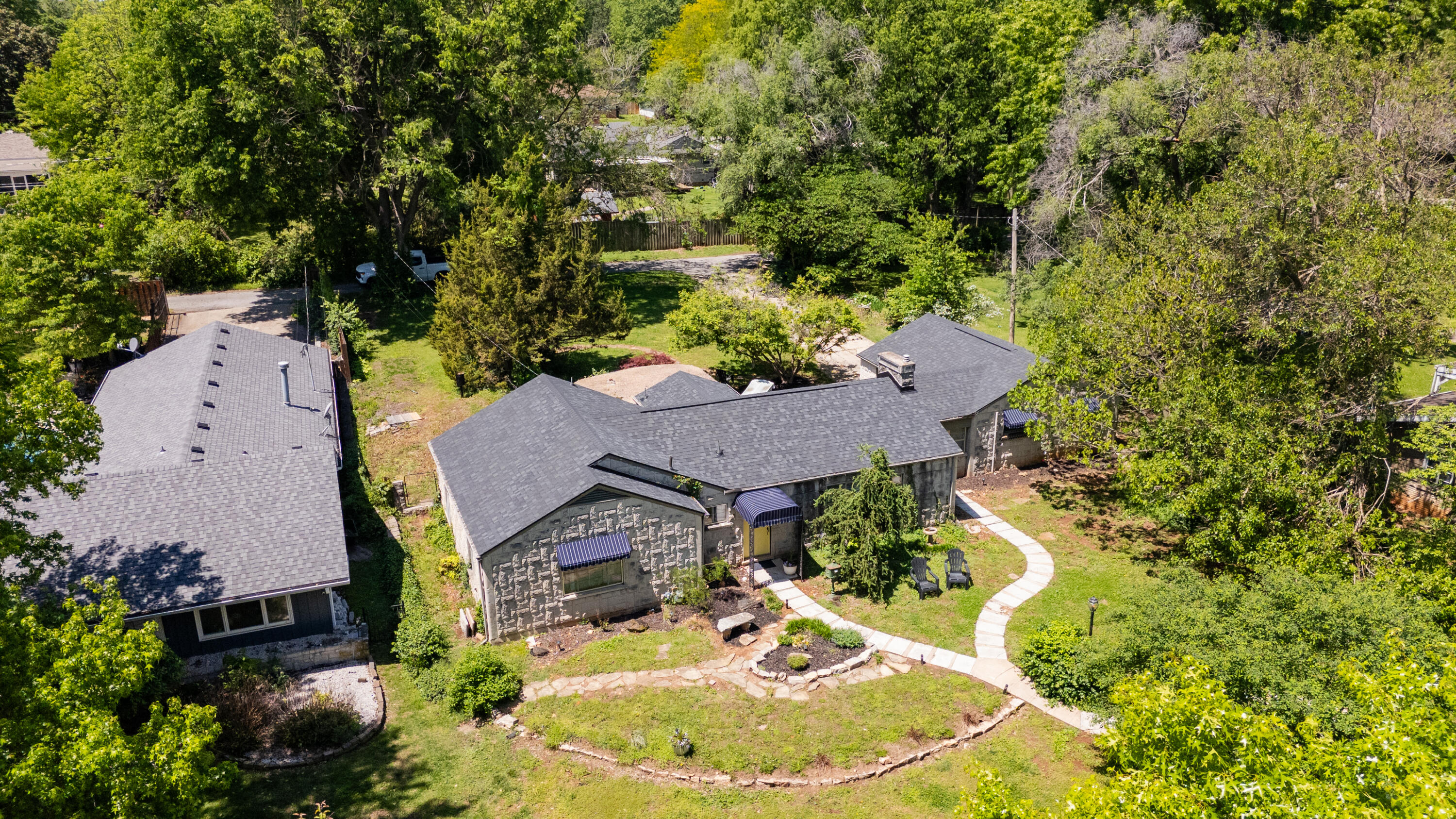 main property photo 23