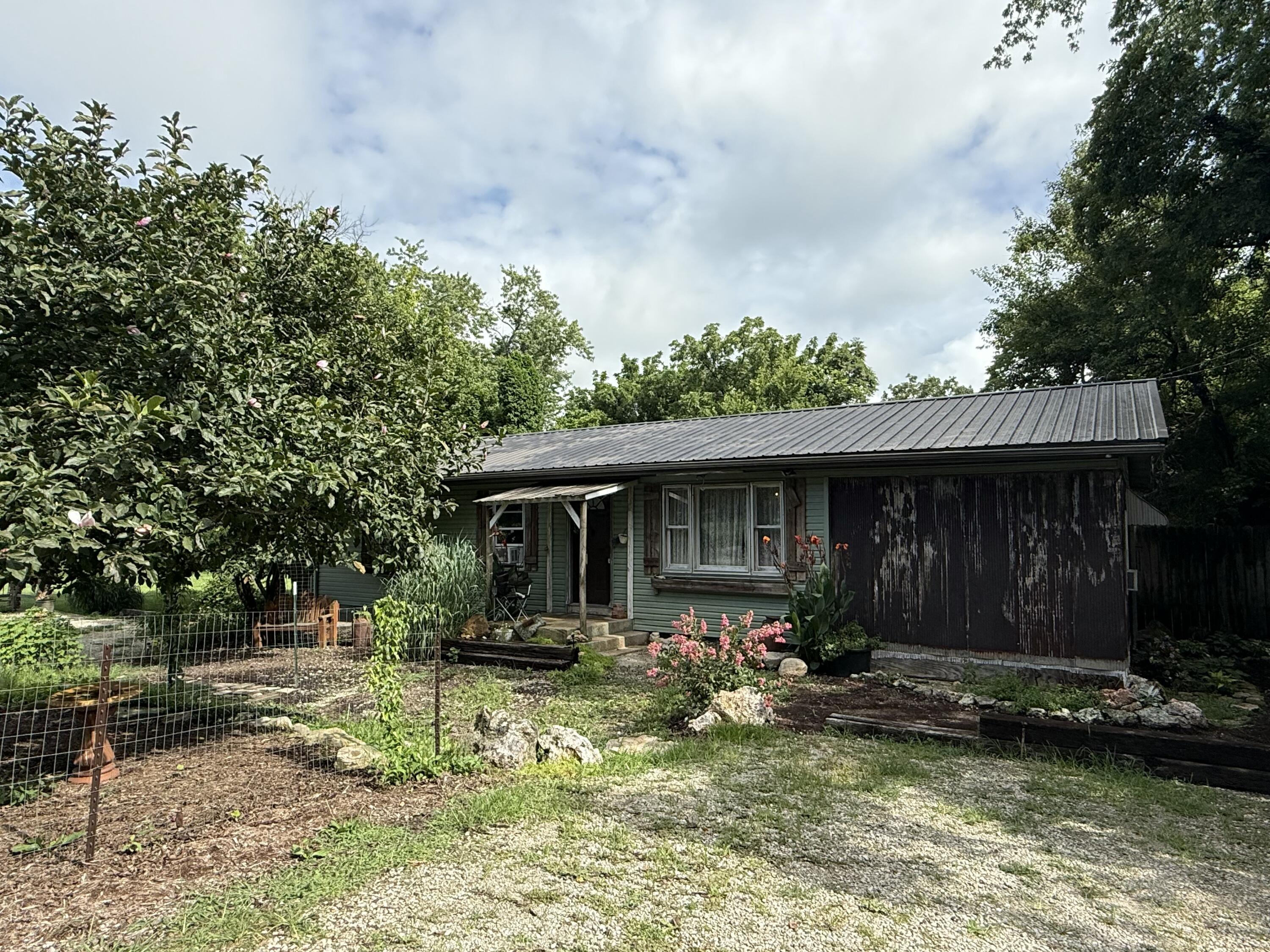 main property photo 16
