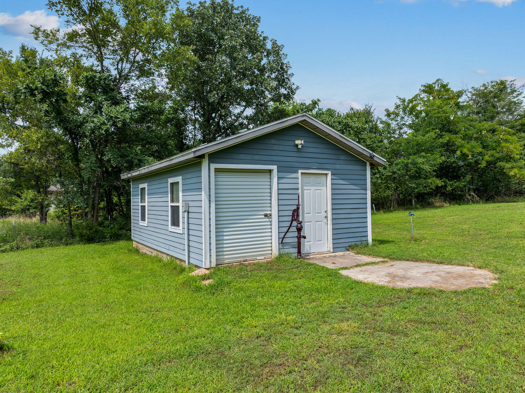 main property photo 15