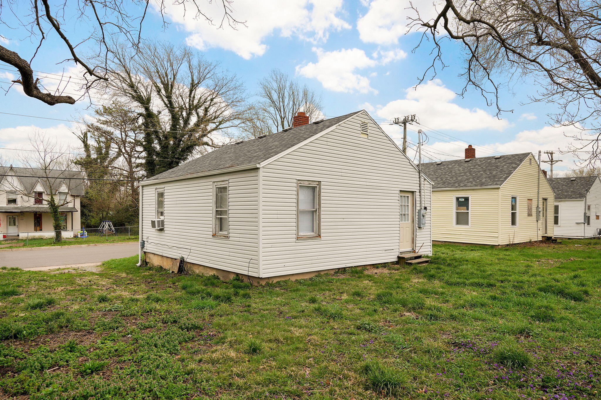 main property photo 27