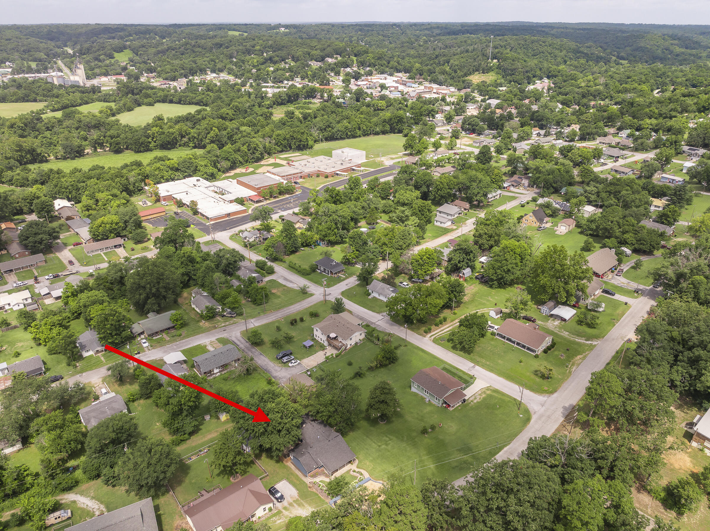 main property photo 32