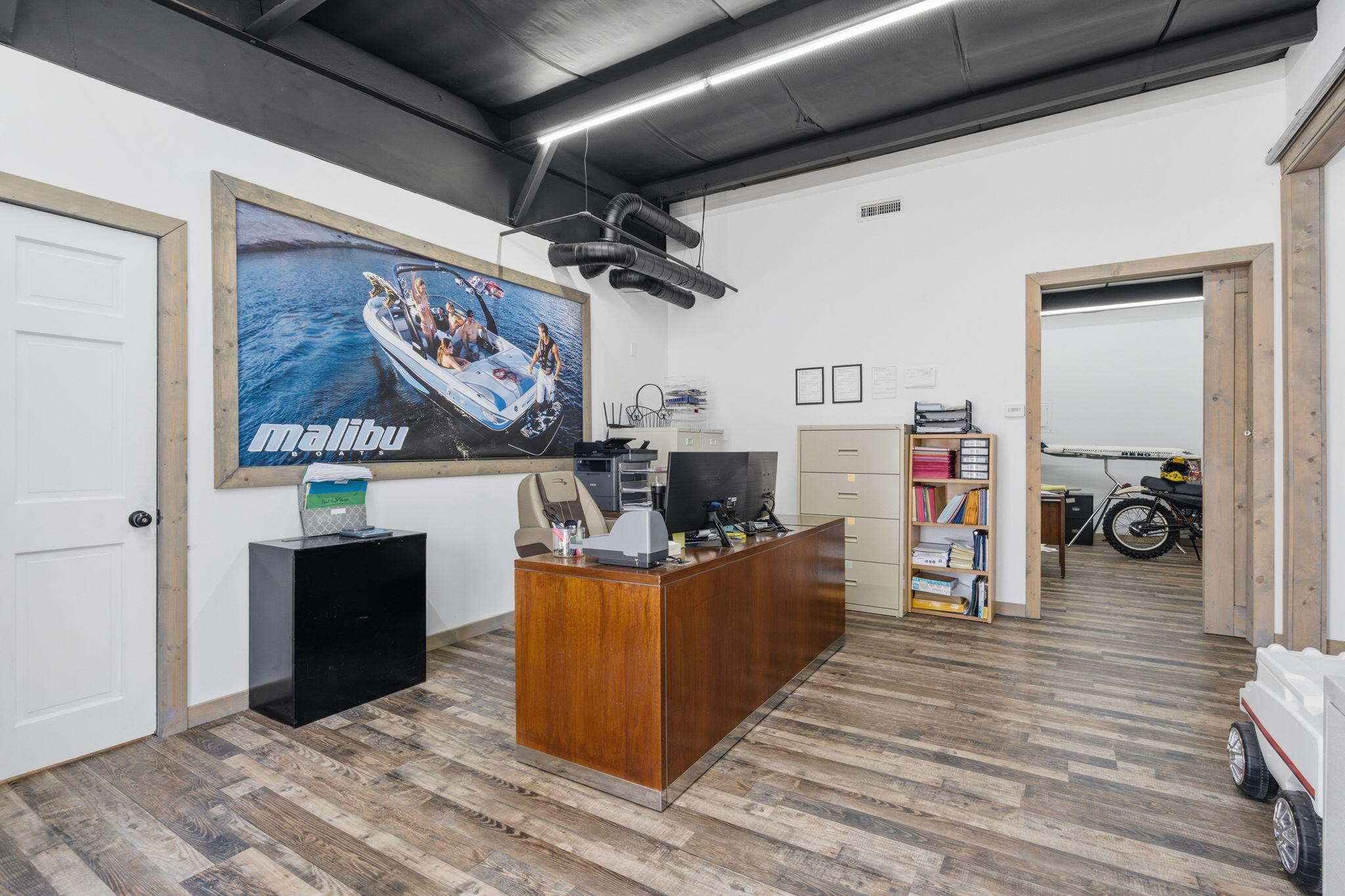 main property photo 28