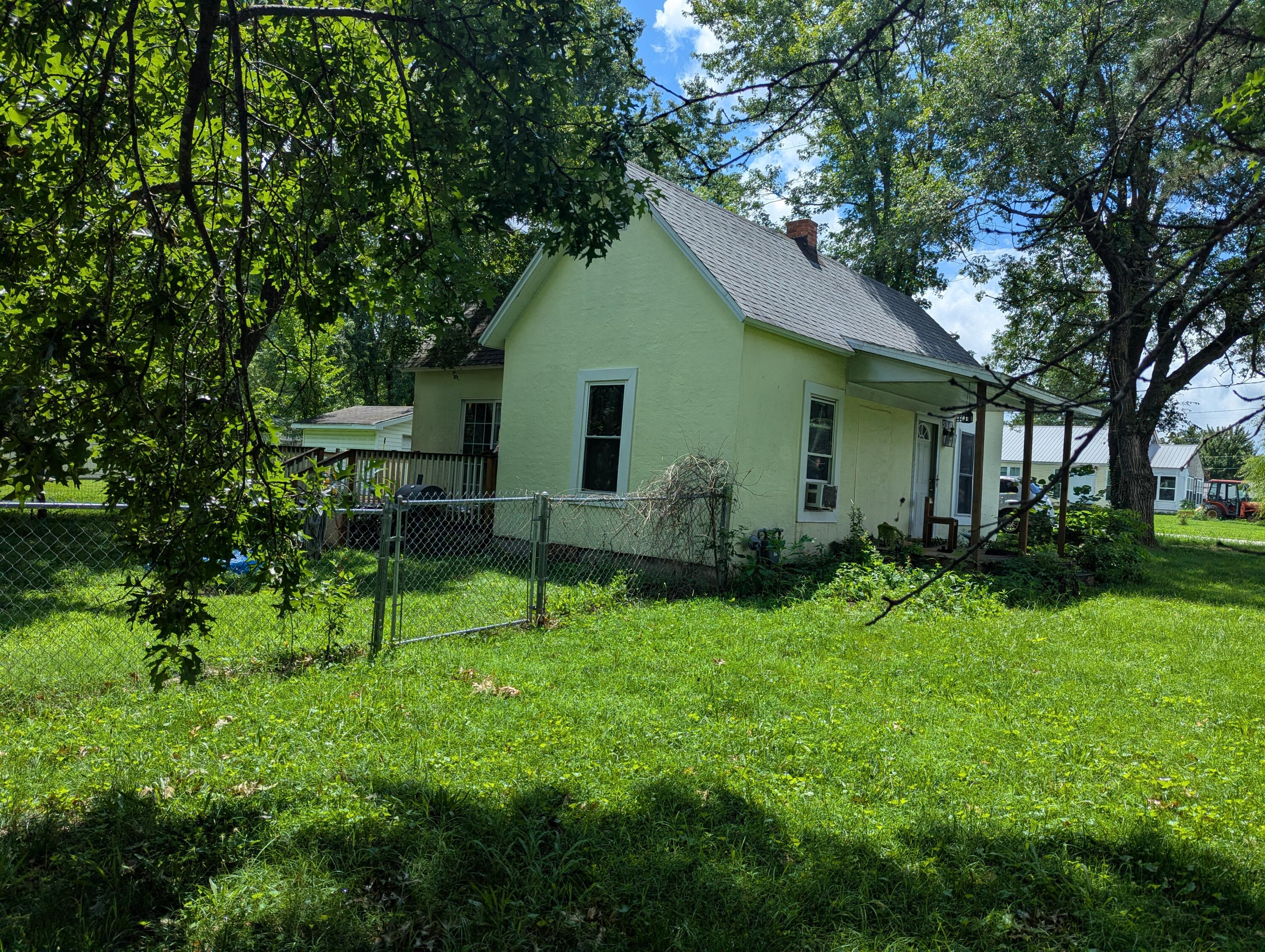 main property photo 3