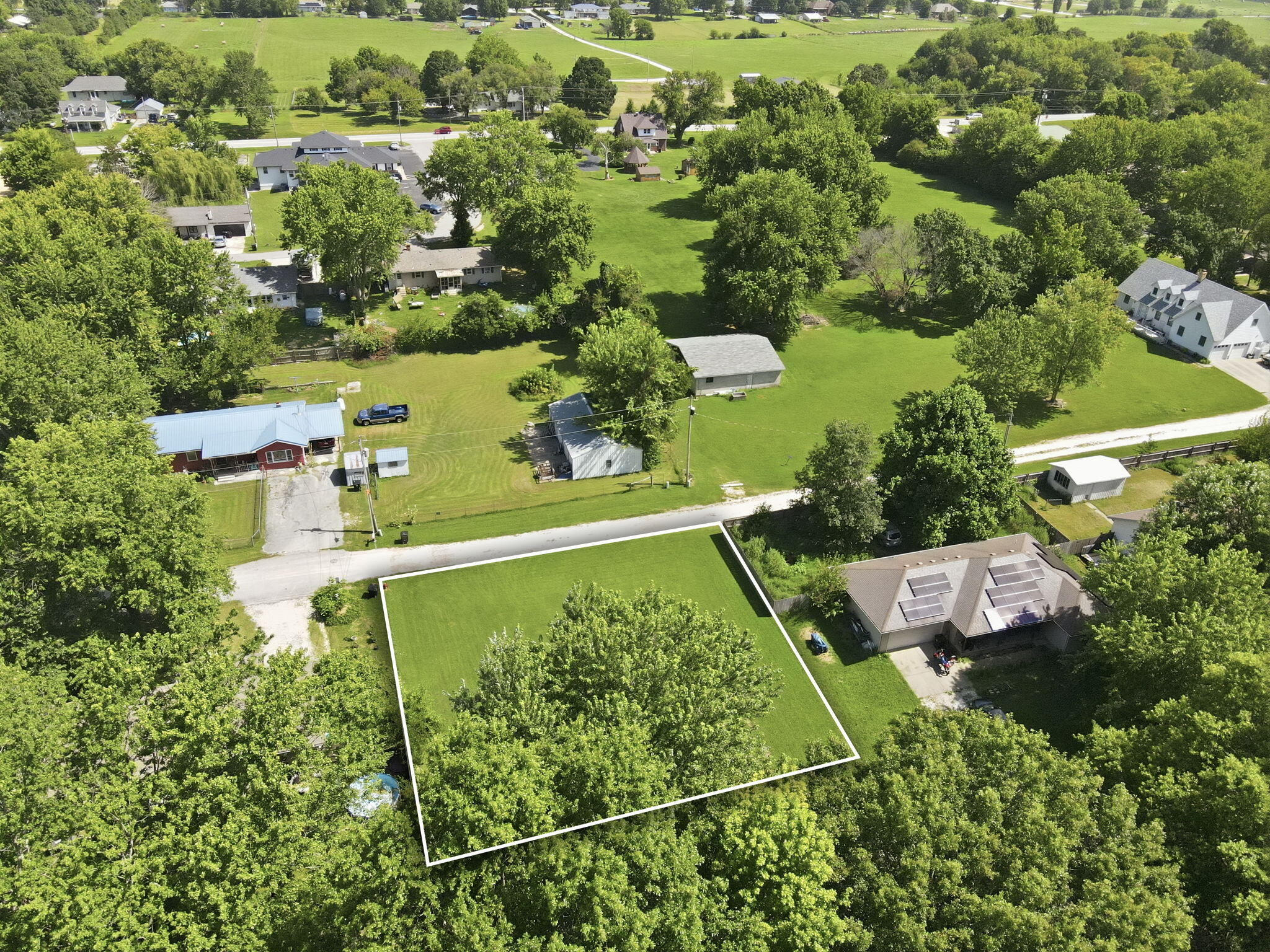 main property photo 6