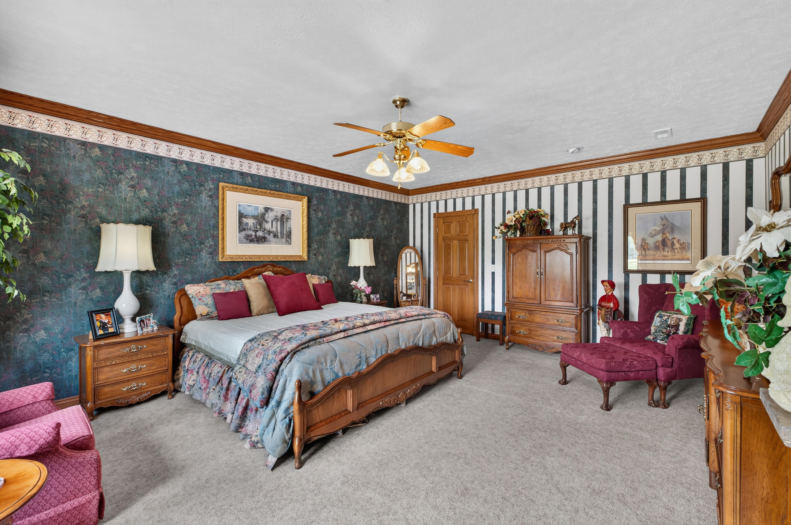 main property photo 17