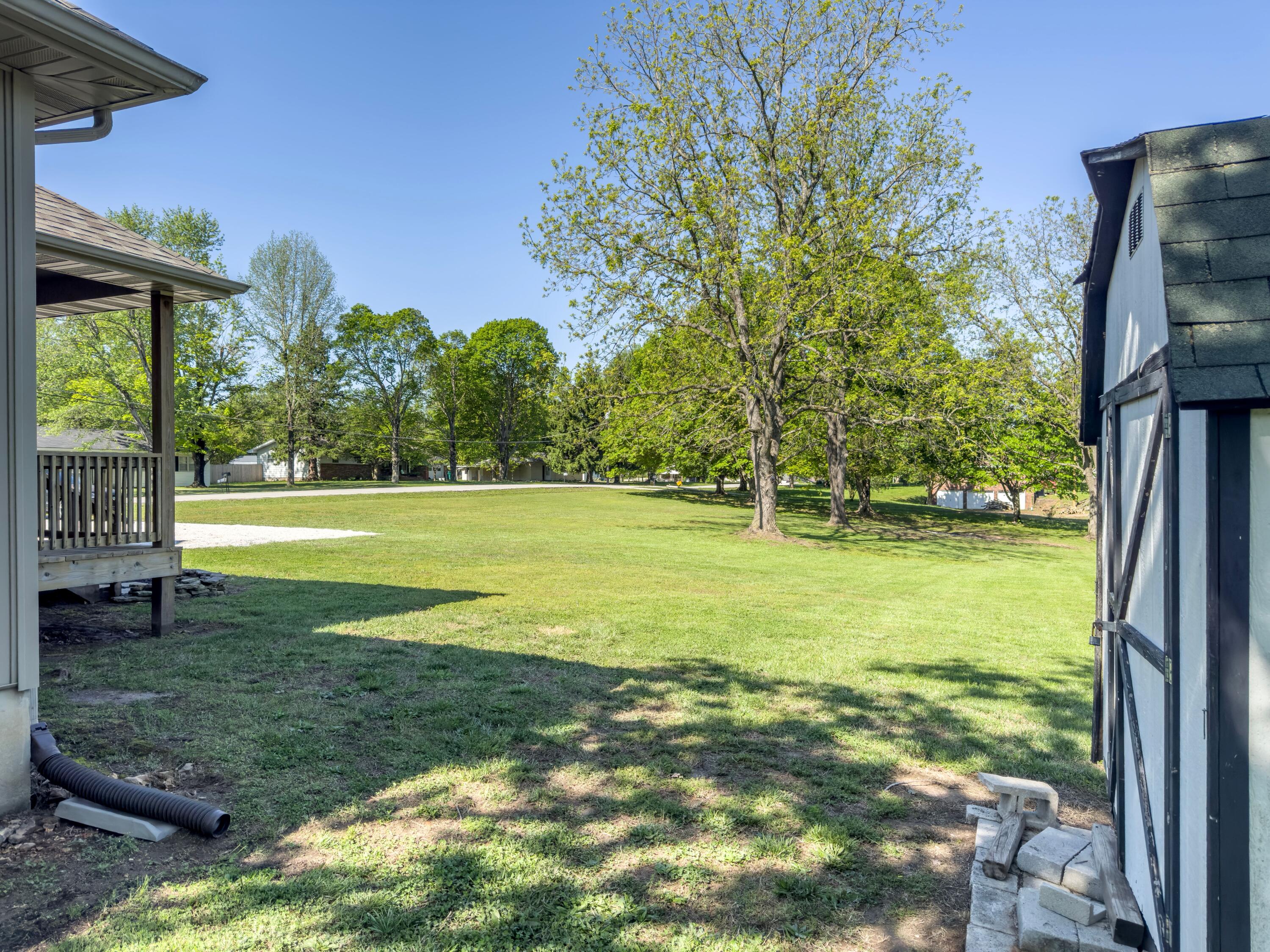 main property photo 37