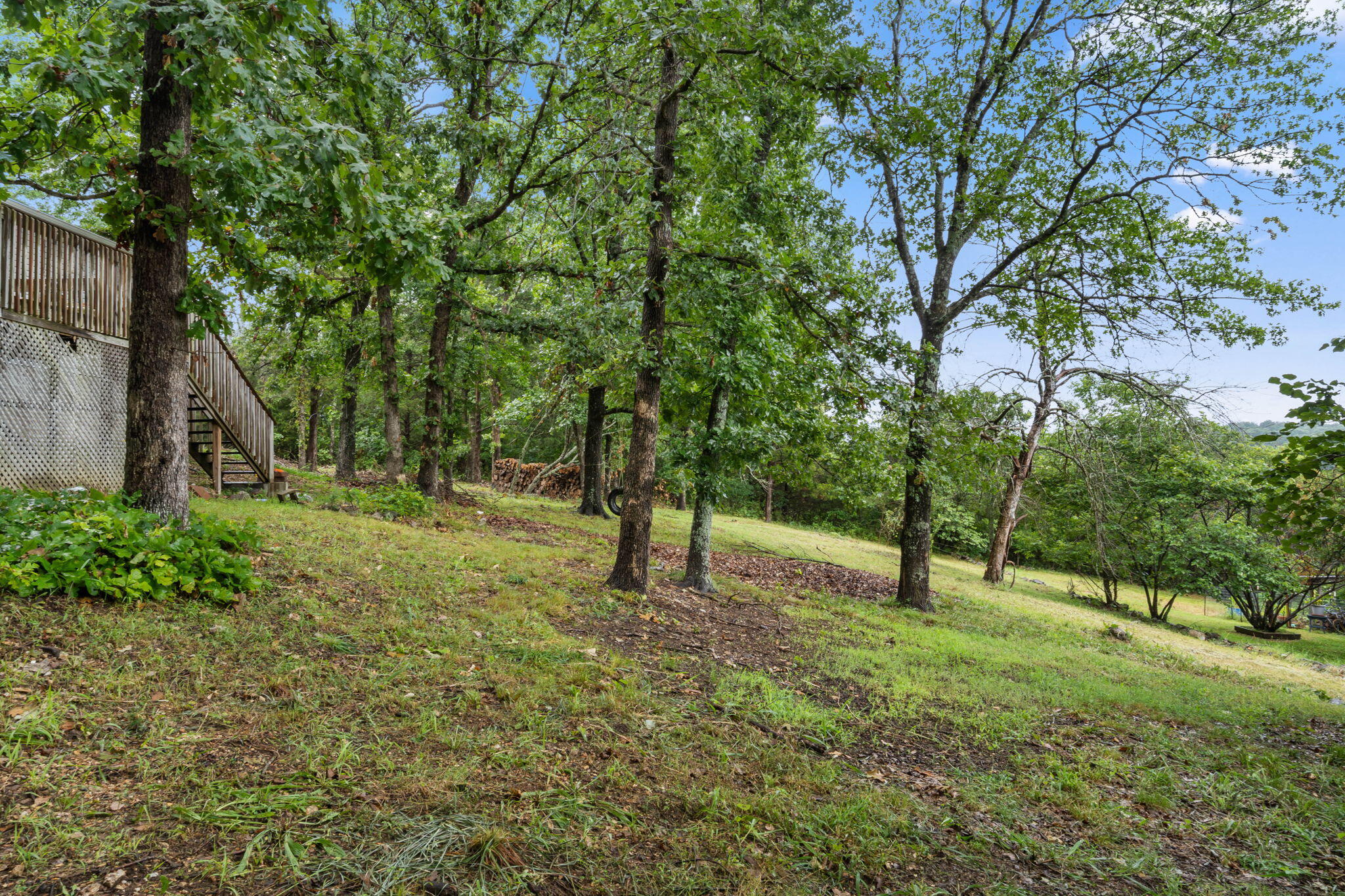 main property photo 30