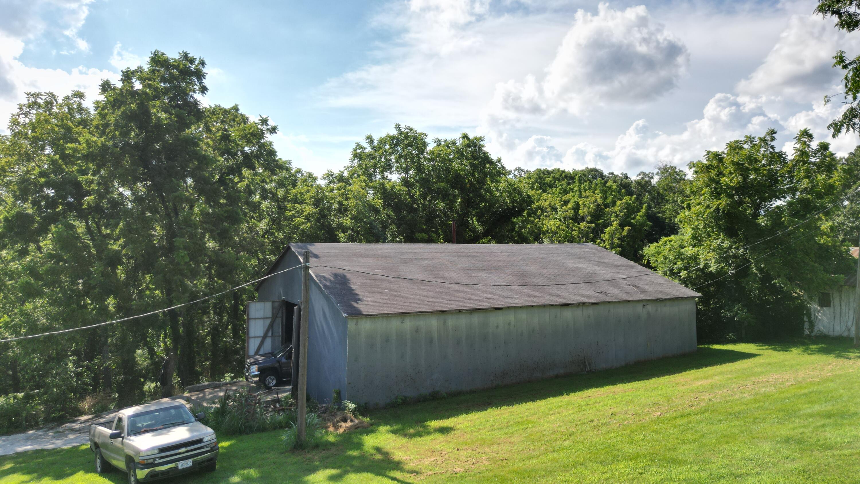 main property photo 40