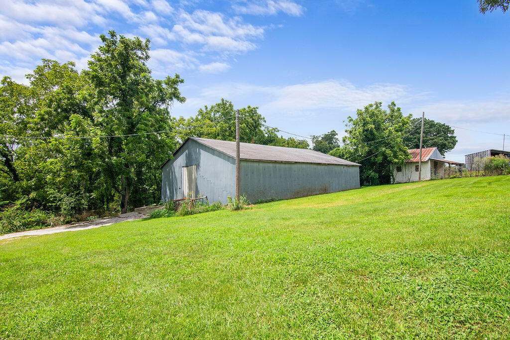 main property photo 8