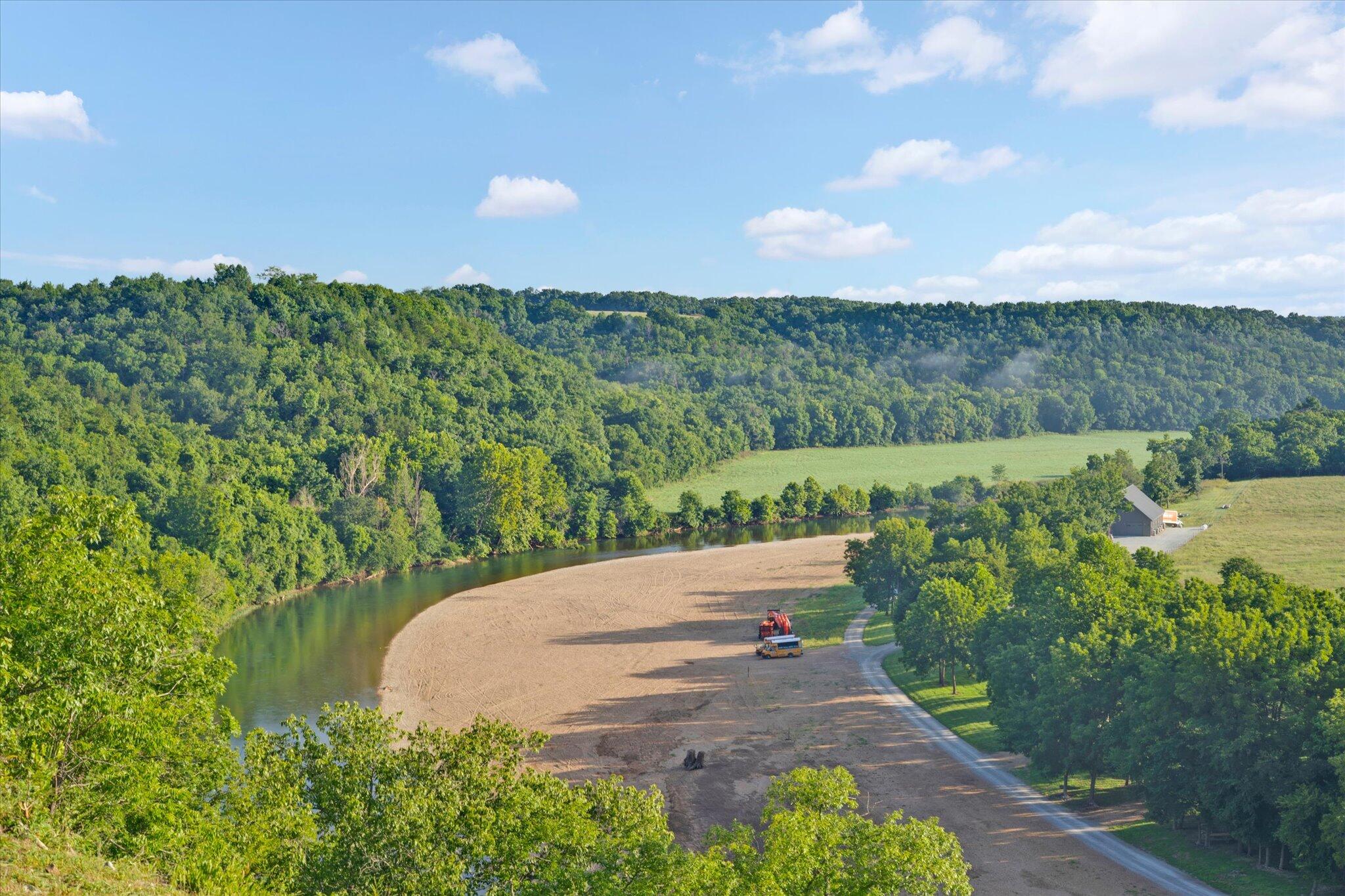 main property photo 33