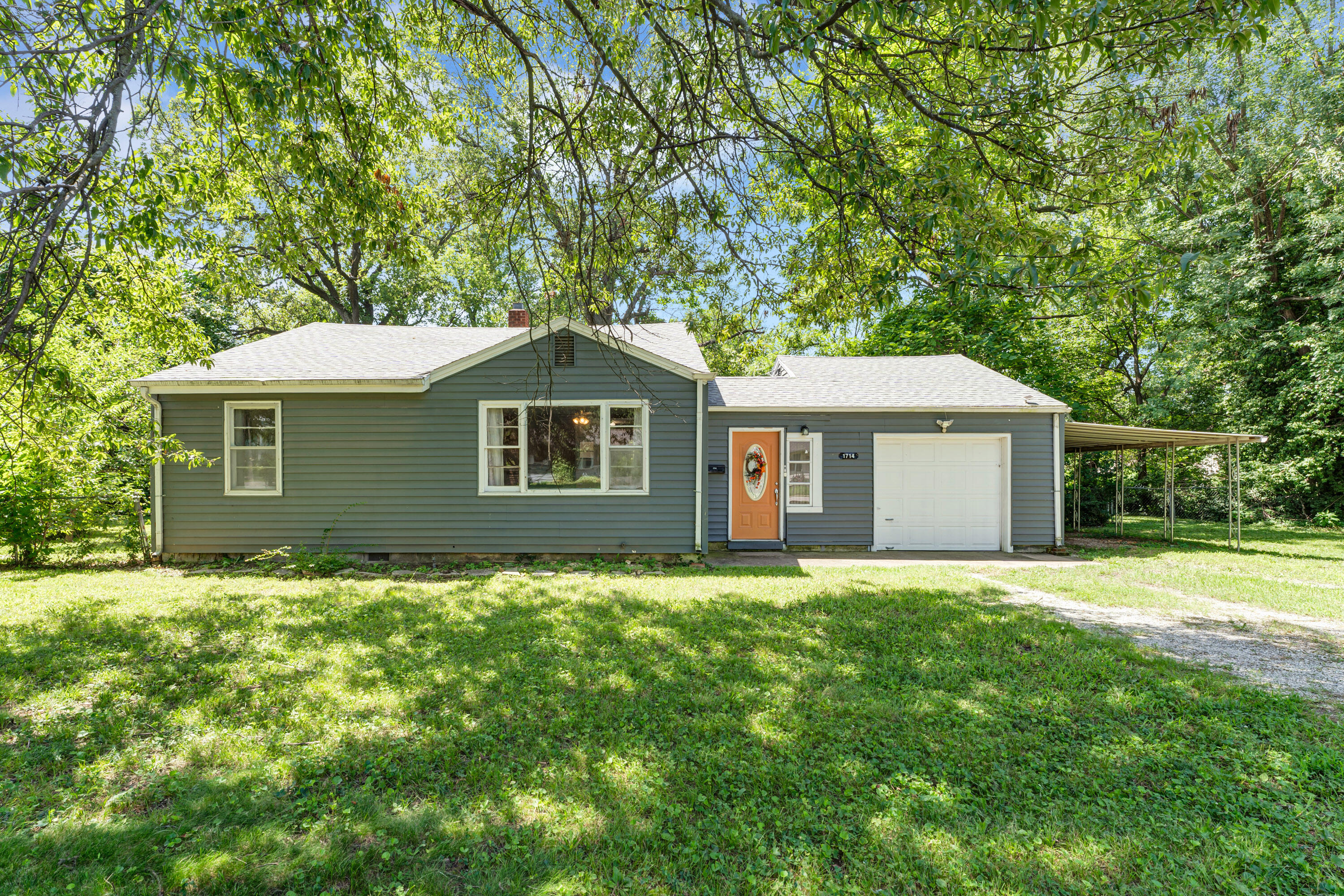main property photo 5