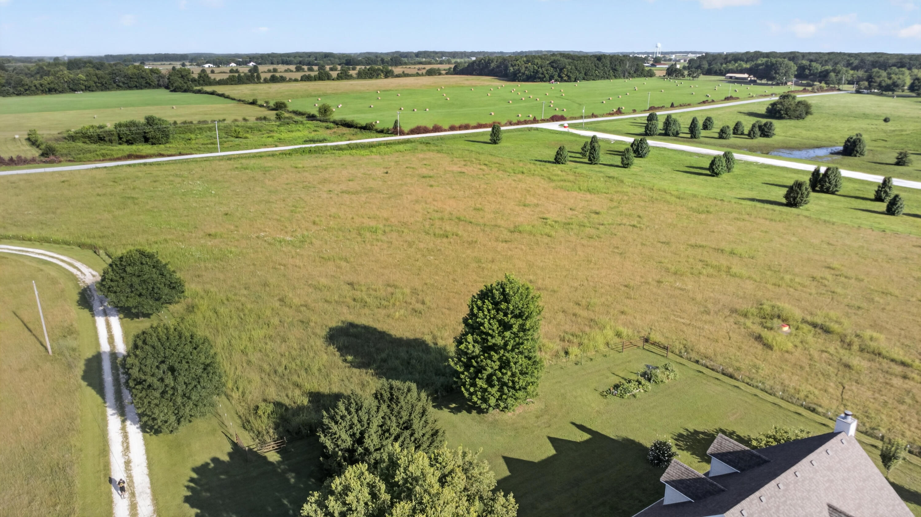 main property photo 57