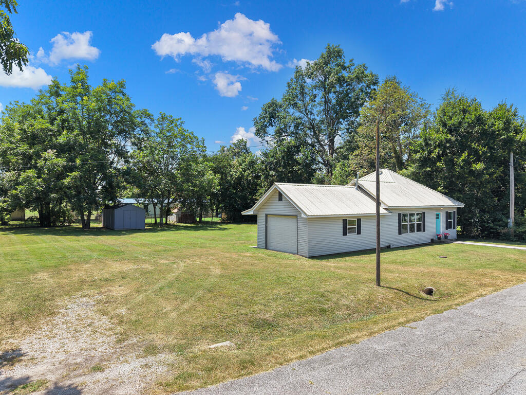 main property photo 16