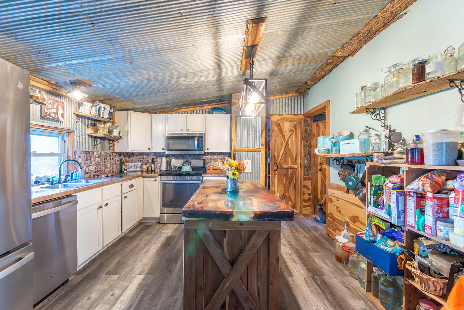 main property photo 17