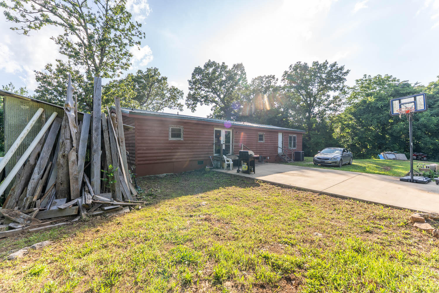 main property photo 30