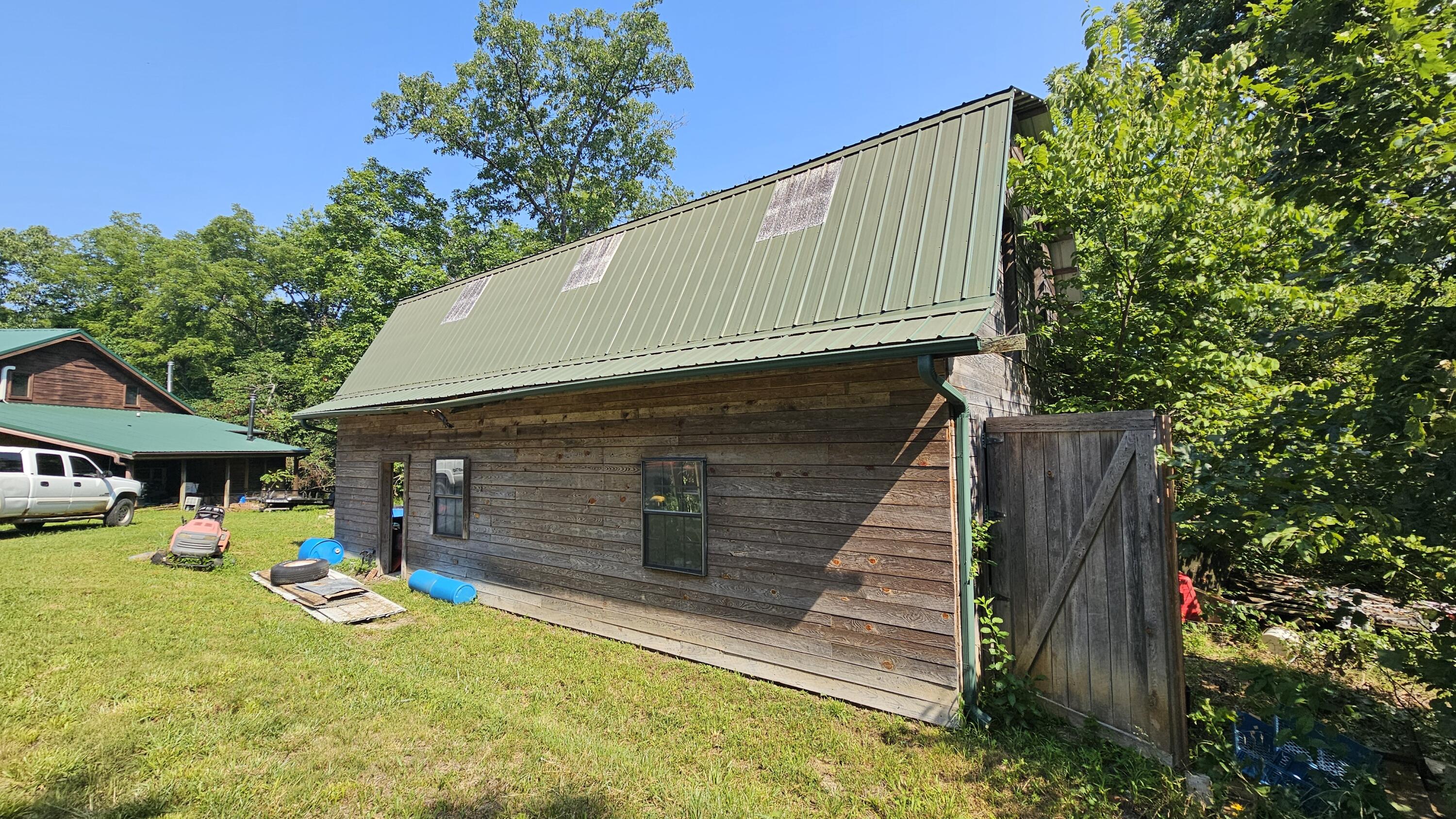 main property photo 37