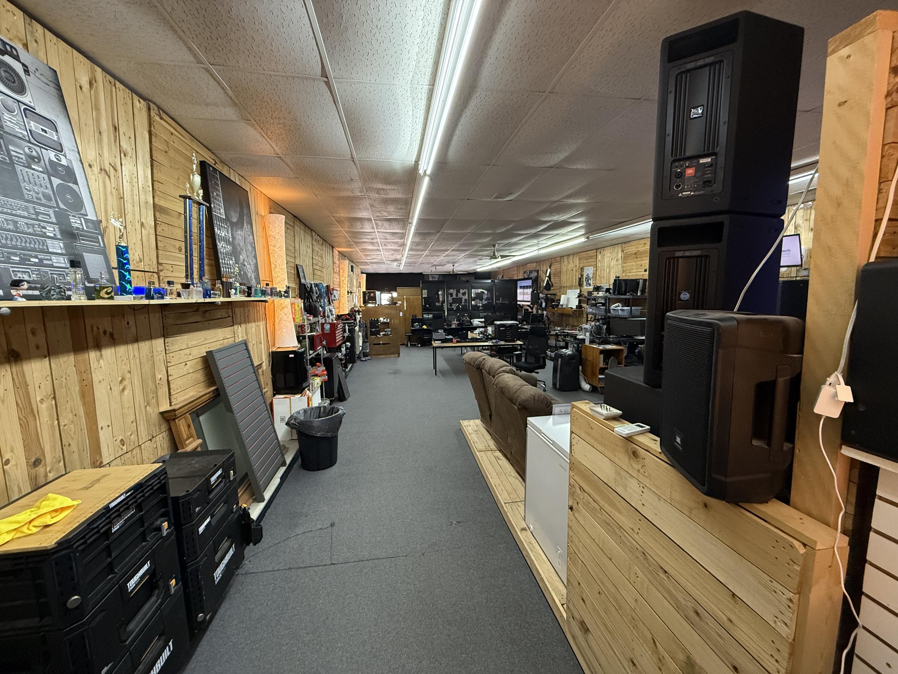main property photo 7