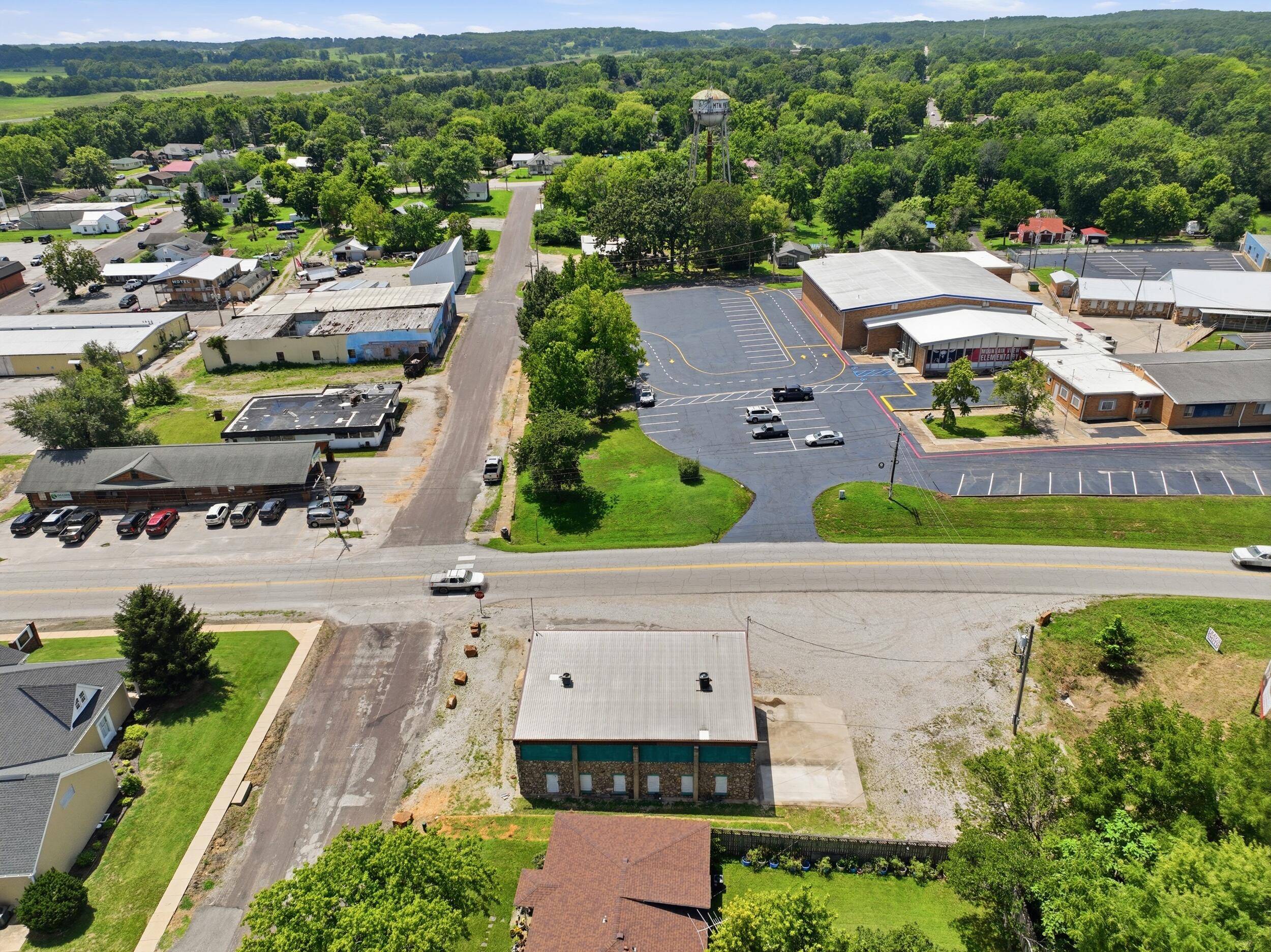 main property photo 30