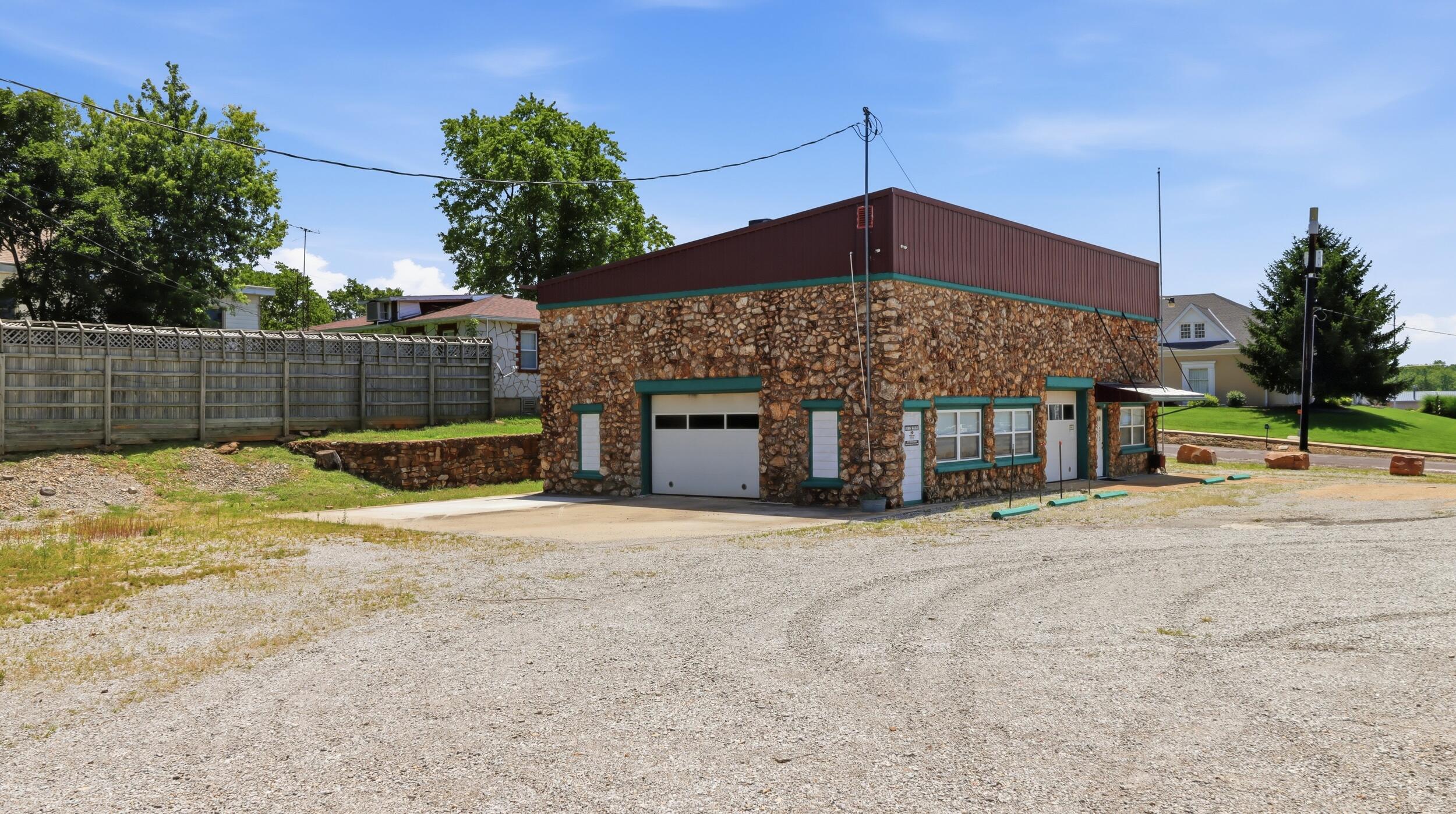 main property photo 8