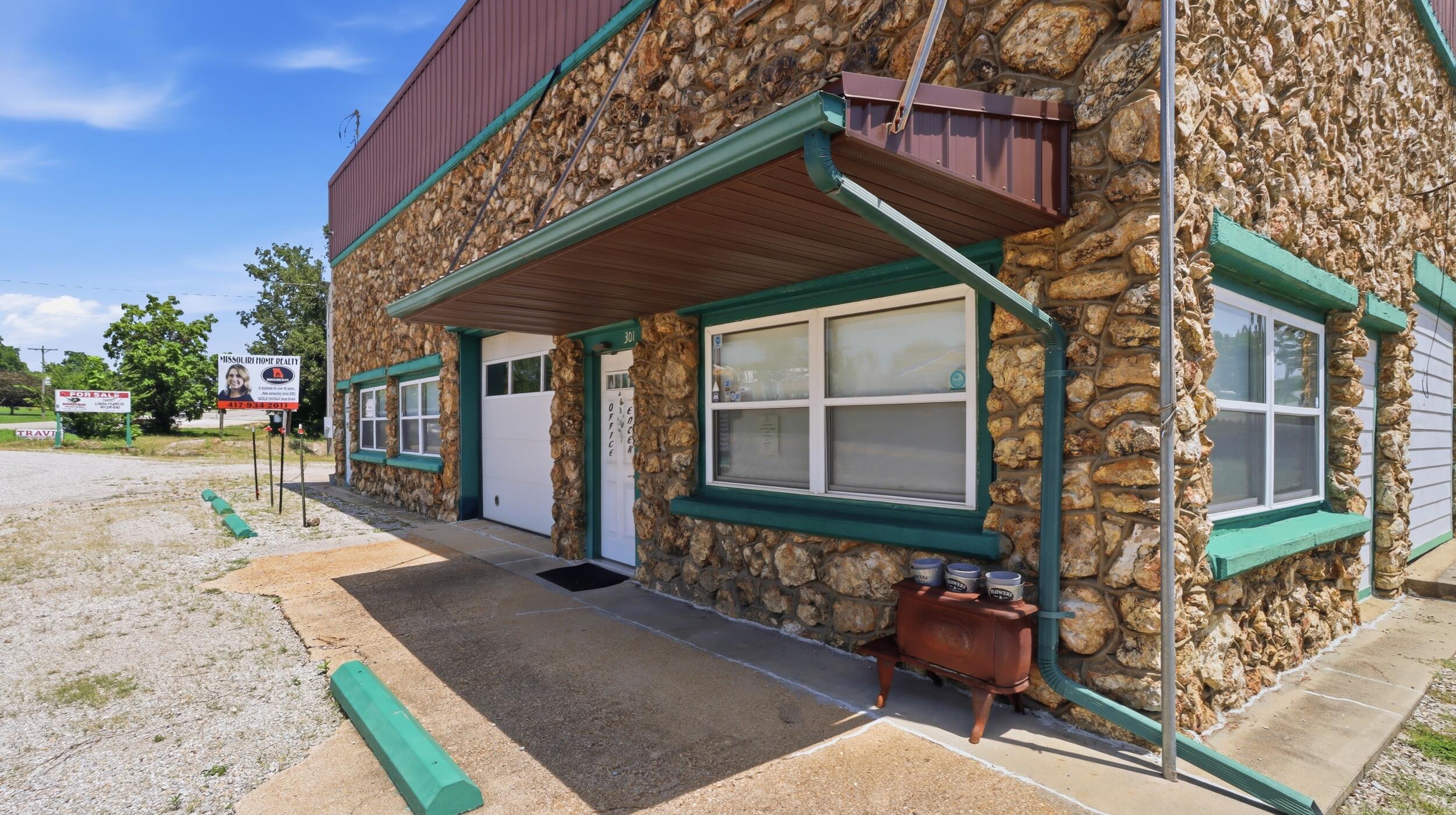 main property photo 9