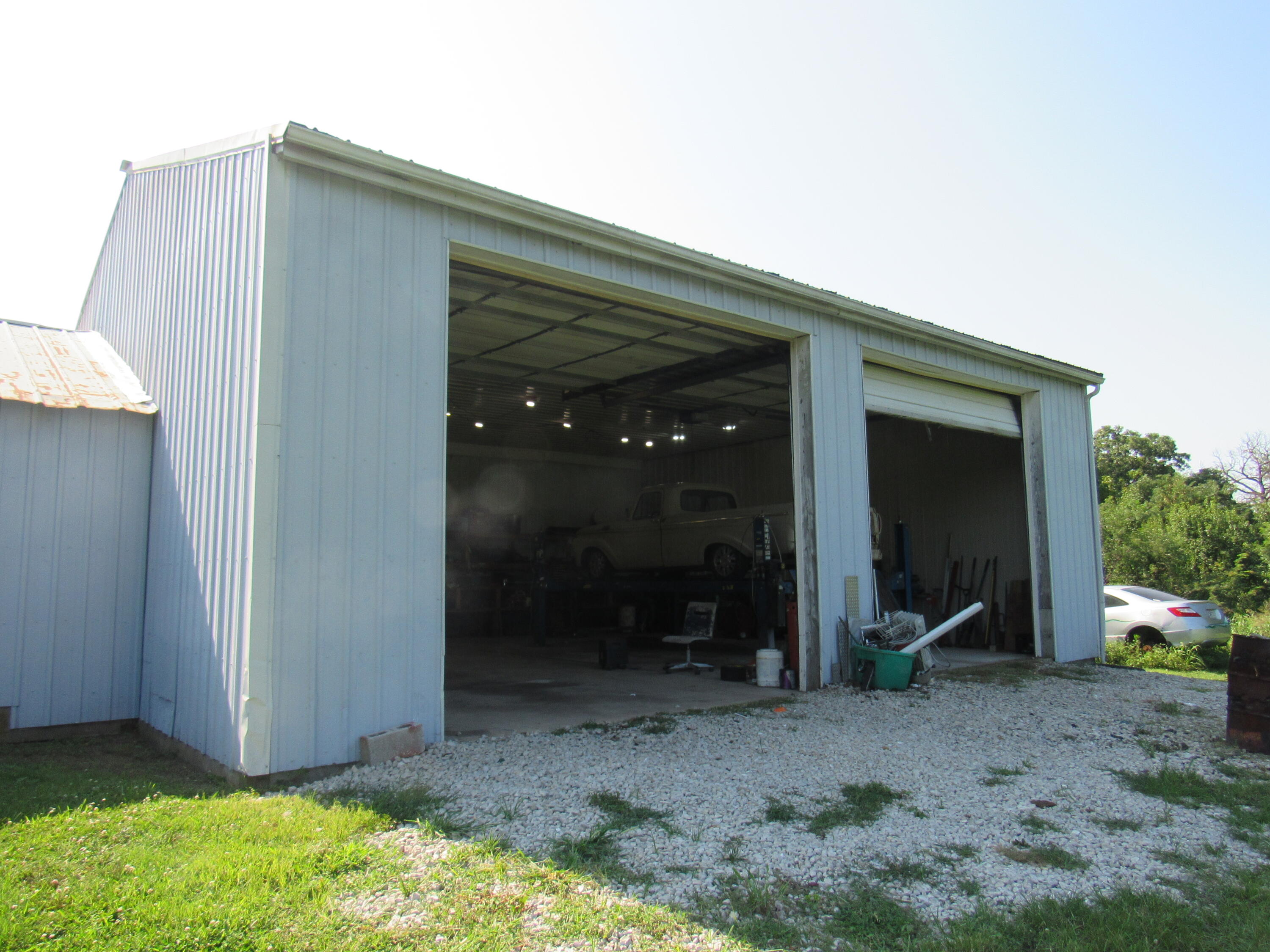 main property photo 11