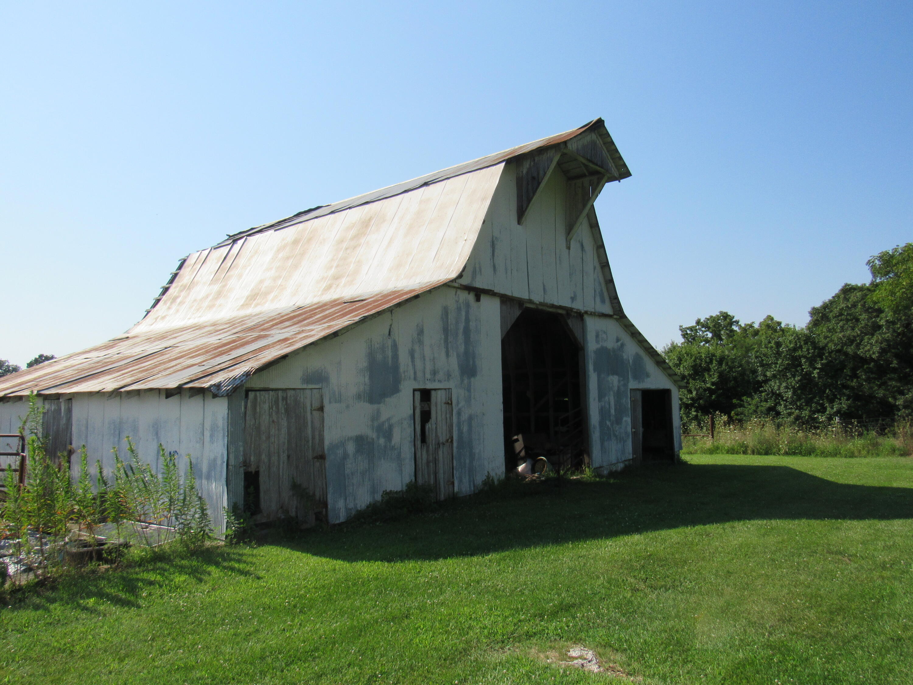 main property photo 7