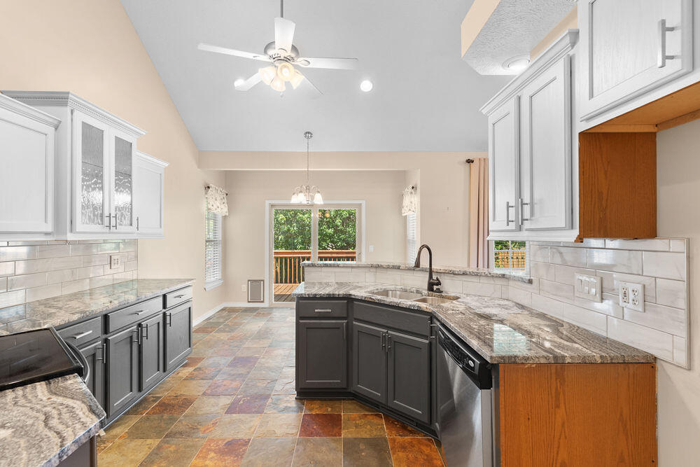 property viewer photo 11