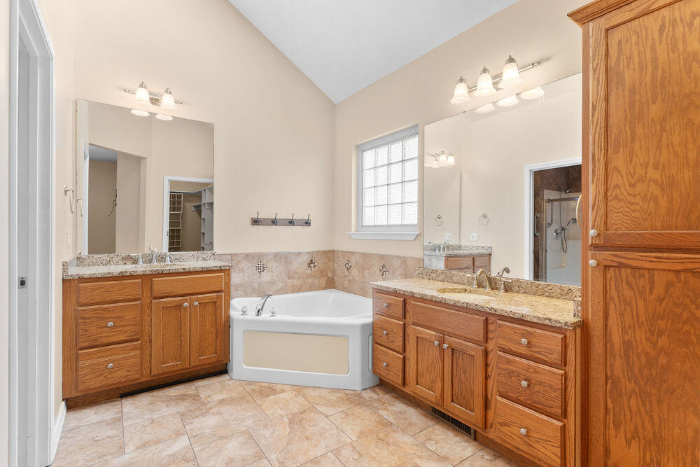 property viewer photo 19
